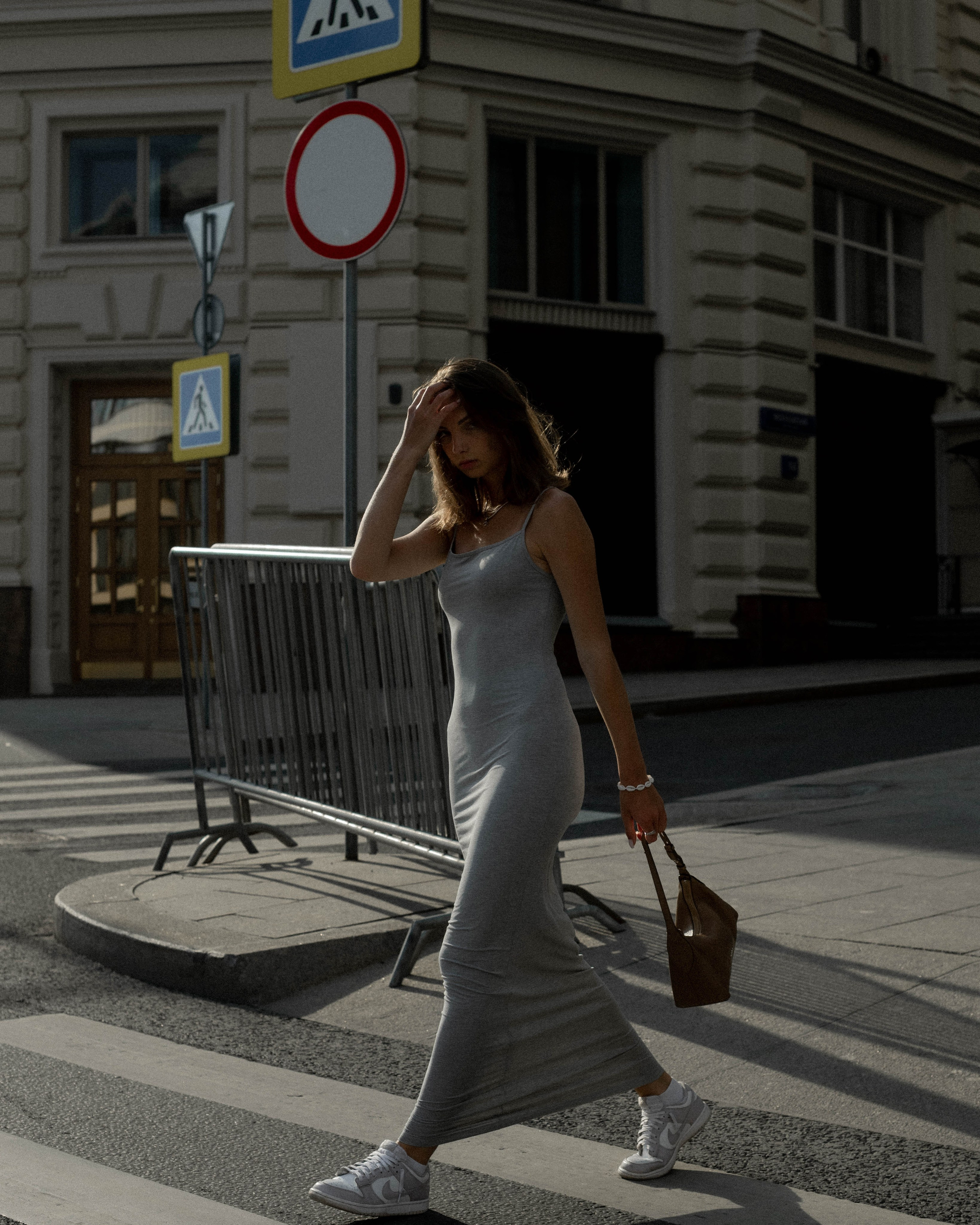 Аня. Женский фотограф. Создатель украшений ручной работы. Модель