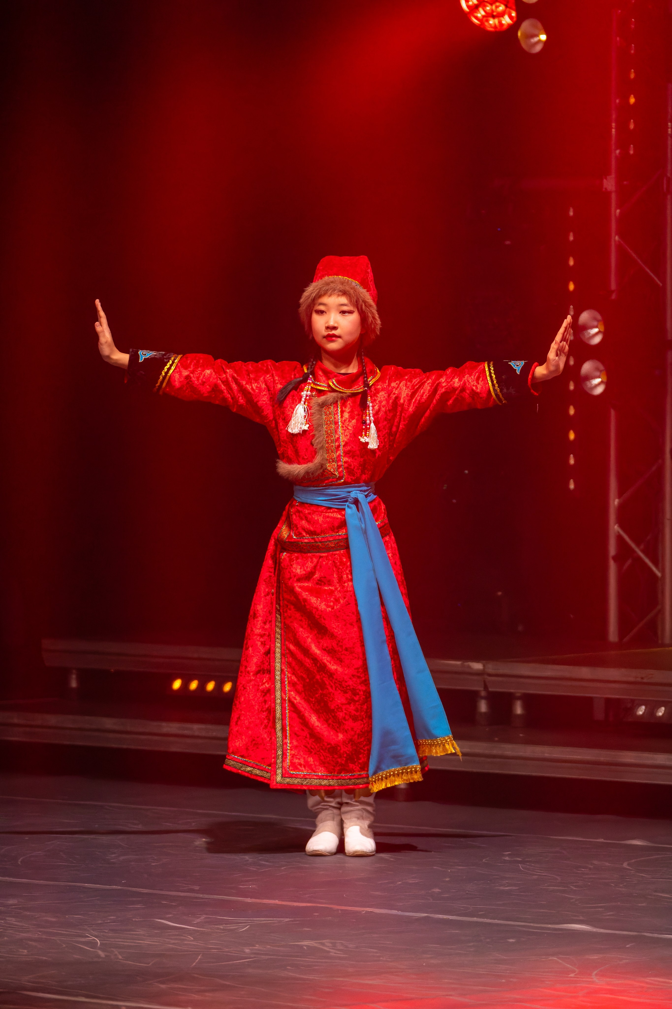 сцена окружной общественный центре имени Моссовета