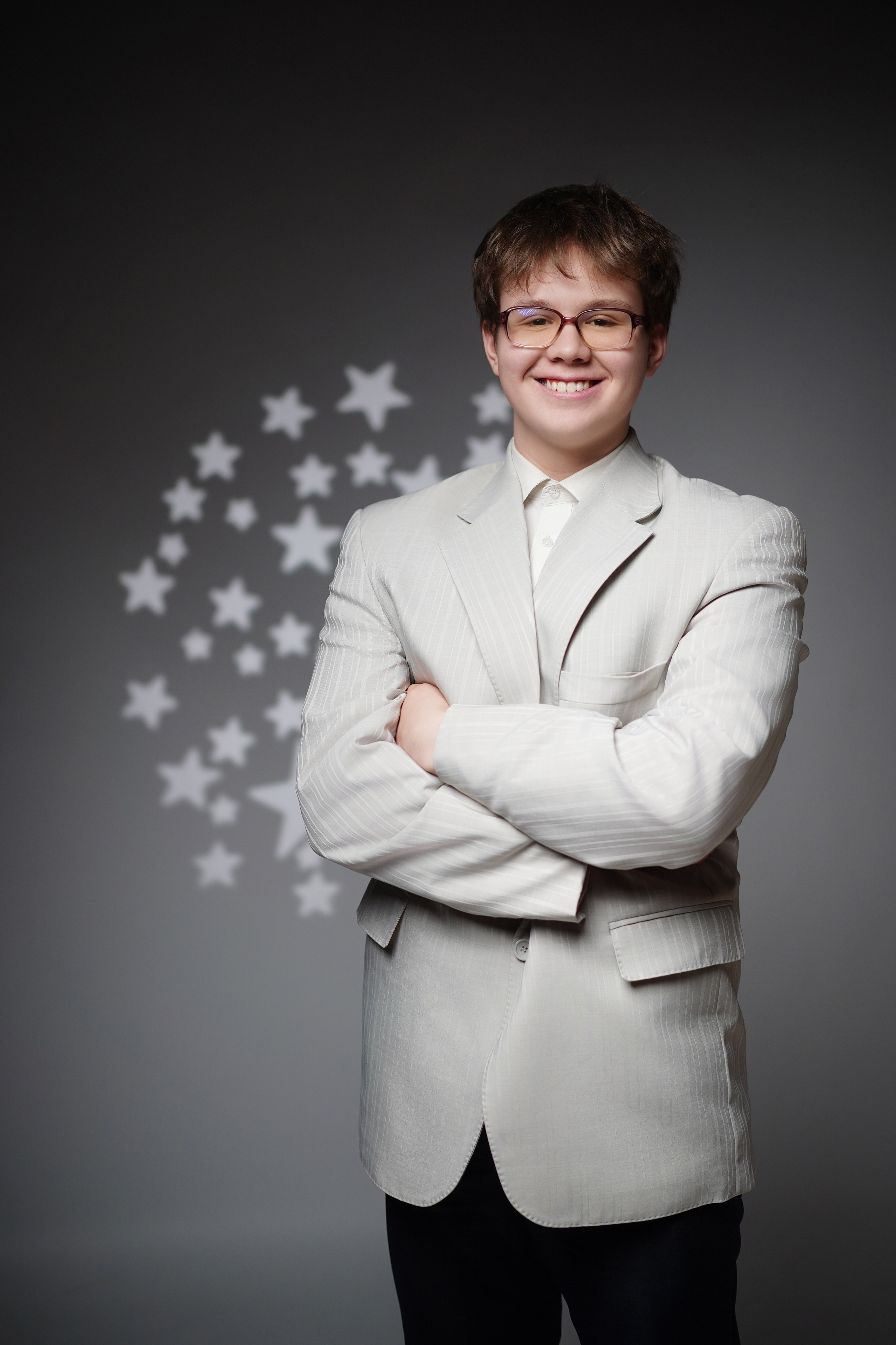 Стиль портрета в студии. GOTRA — выпускные альбомы в Тюмени