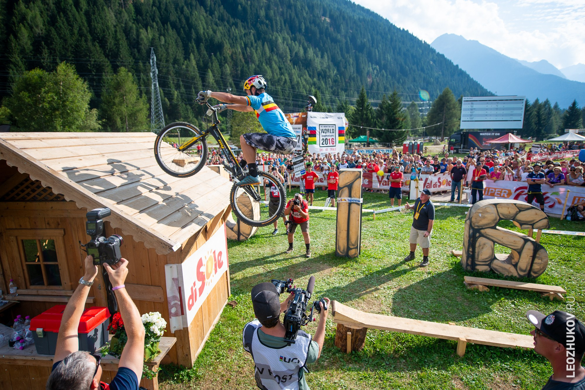 UCI Trials World Championships 2016 — finals. Sports photographer Leonid Zhukov