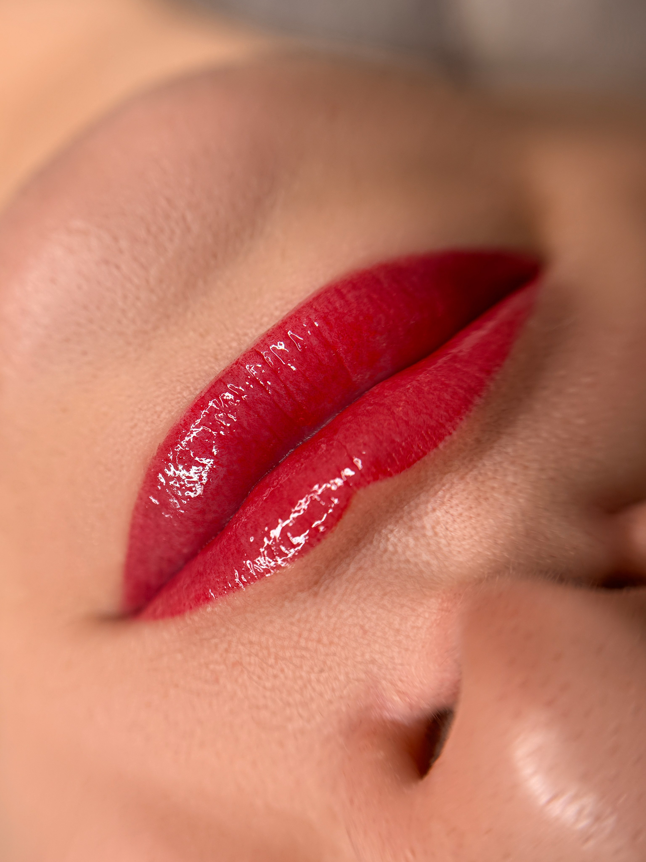 Лена. Студия перманентного макияжа, косметологии и массажа SYMMETRY в Москве, м. Киевская