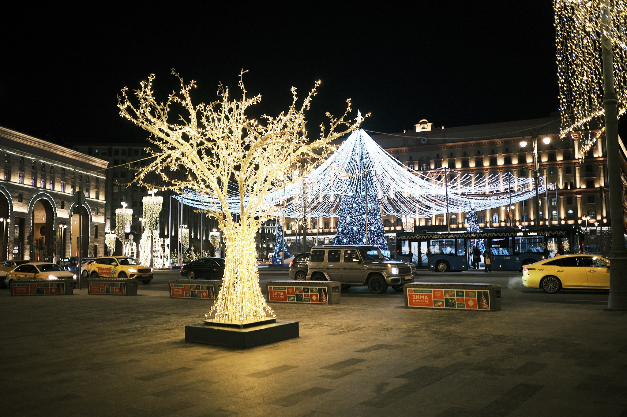 Москва без снега. Фотографъ Сергѣевъ. Поймать мгновеніе