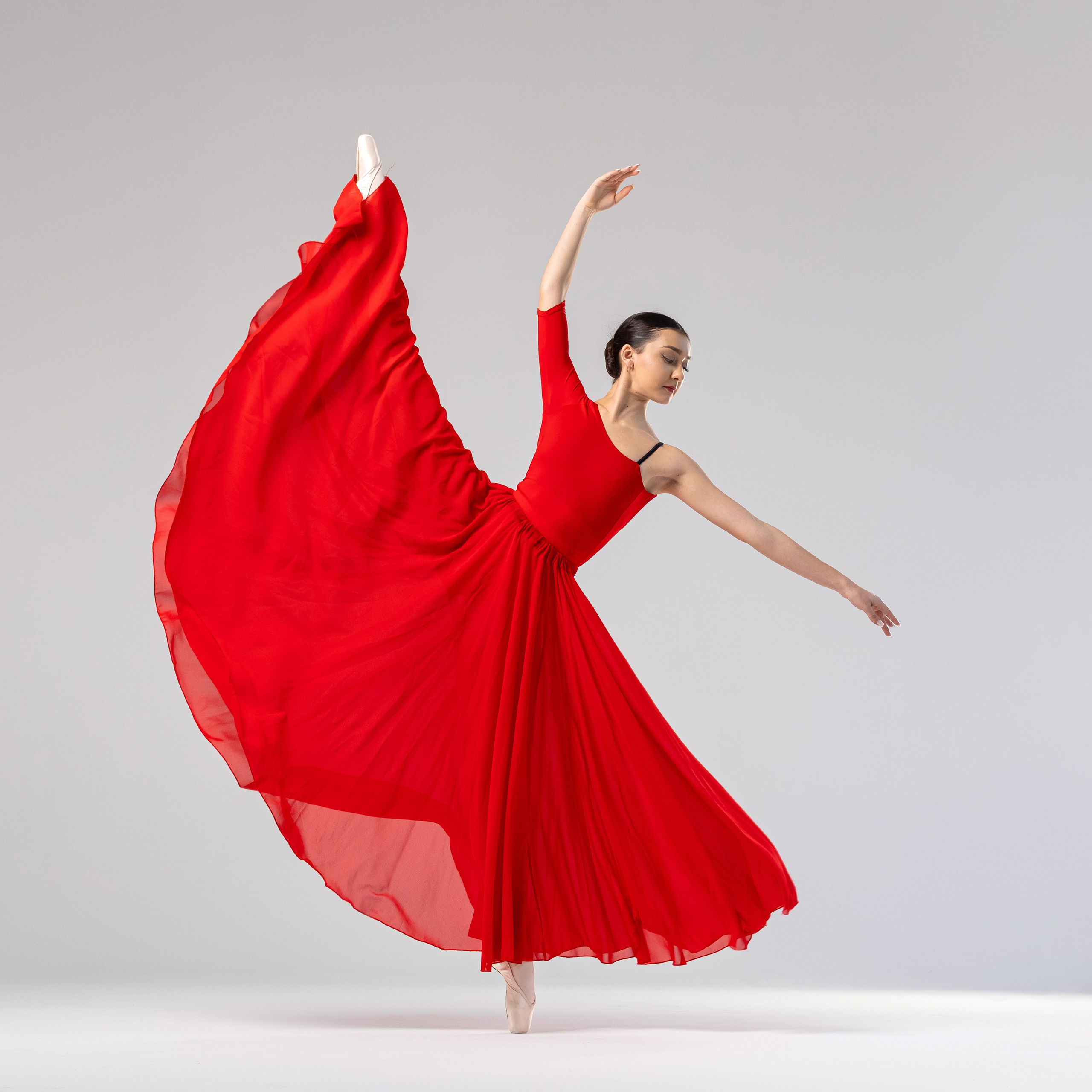 Красная длинная юбка напрокат бесплатно. Балетный фотограф Алина Ханько — Душа Балета