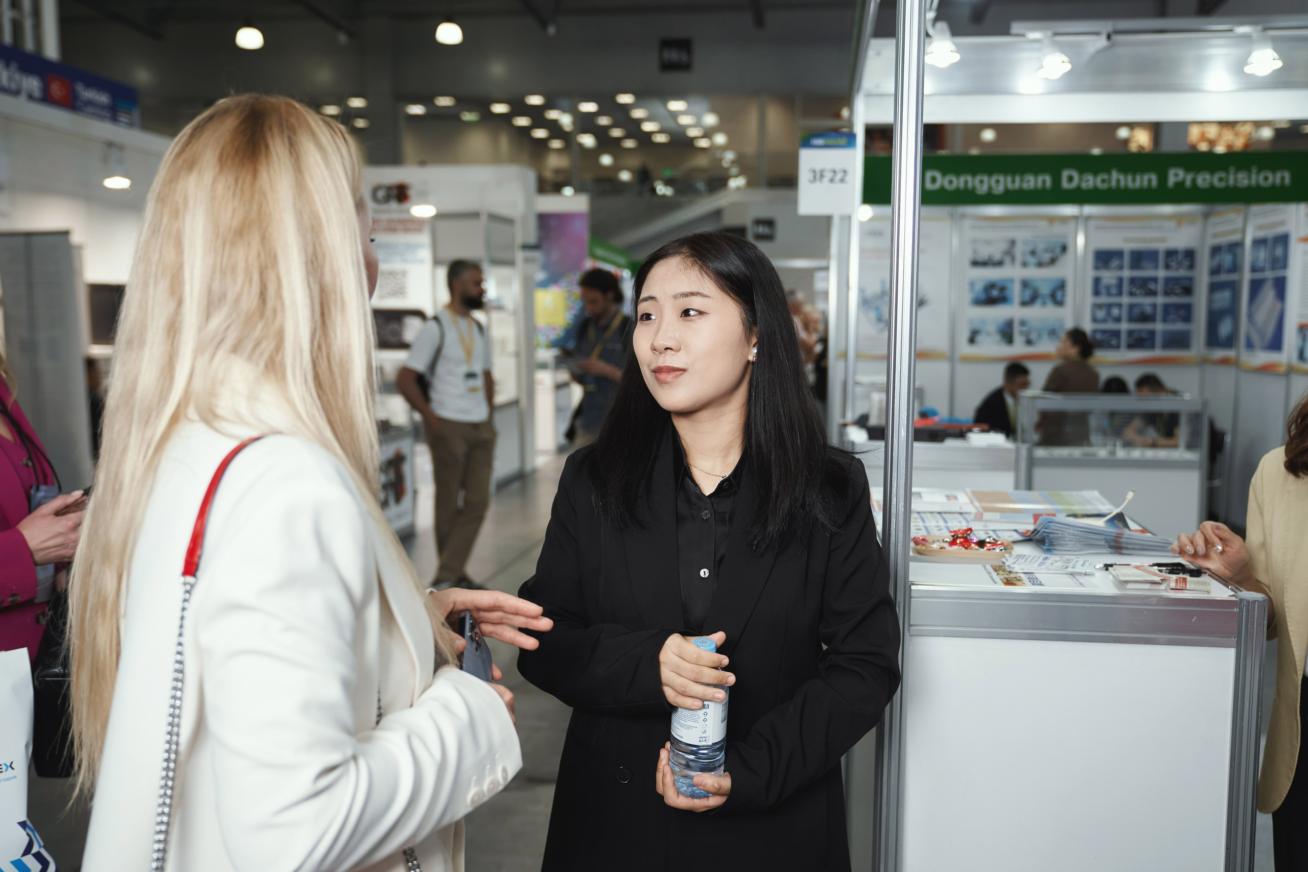 Репортаж с выставки пресс-форм и штампов Rosmould 2025. Фотограф Евгений Опарин