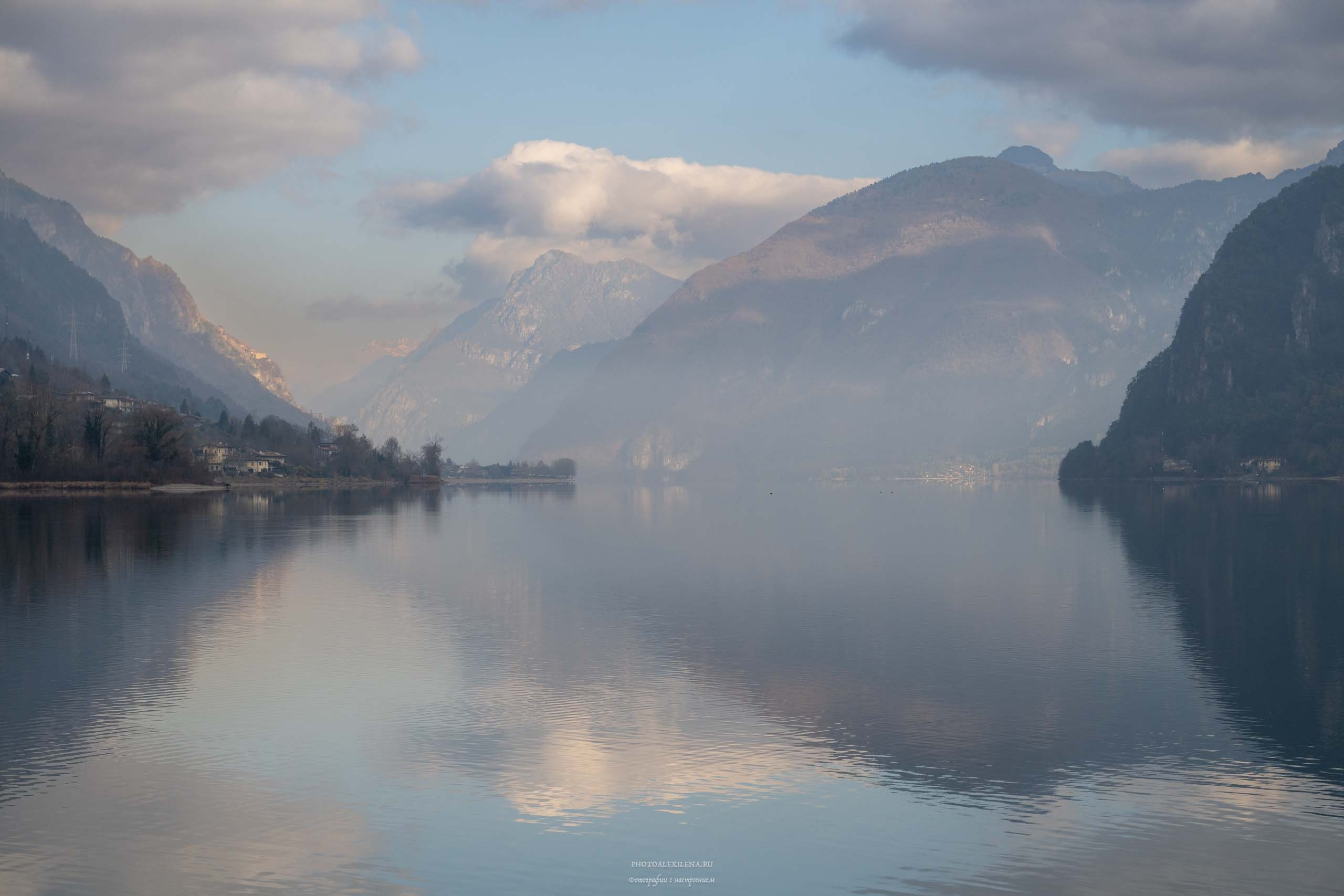 Озеро Идро-маленькая жемчужина. Авторские стильные фотокартины