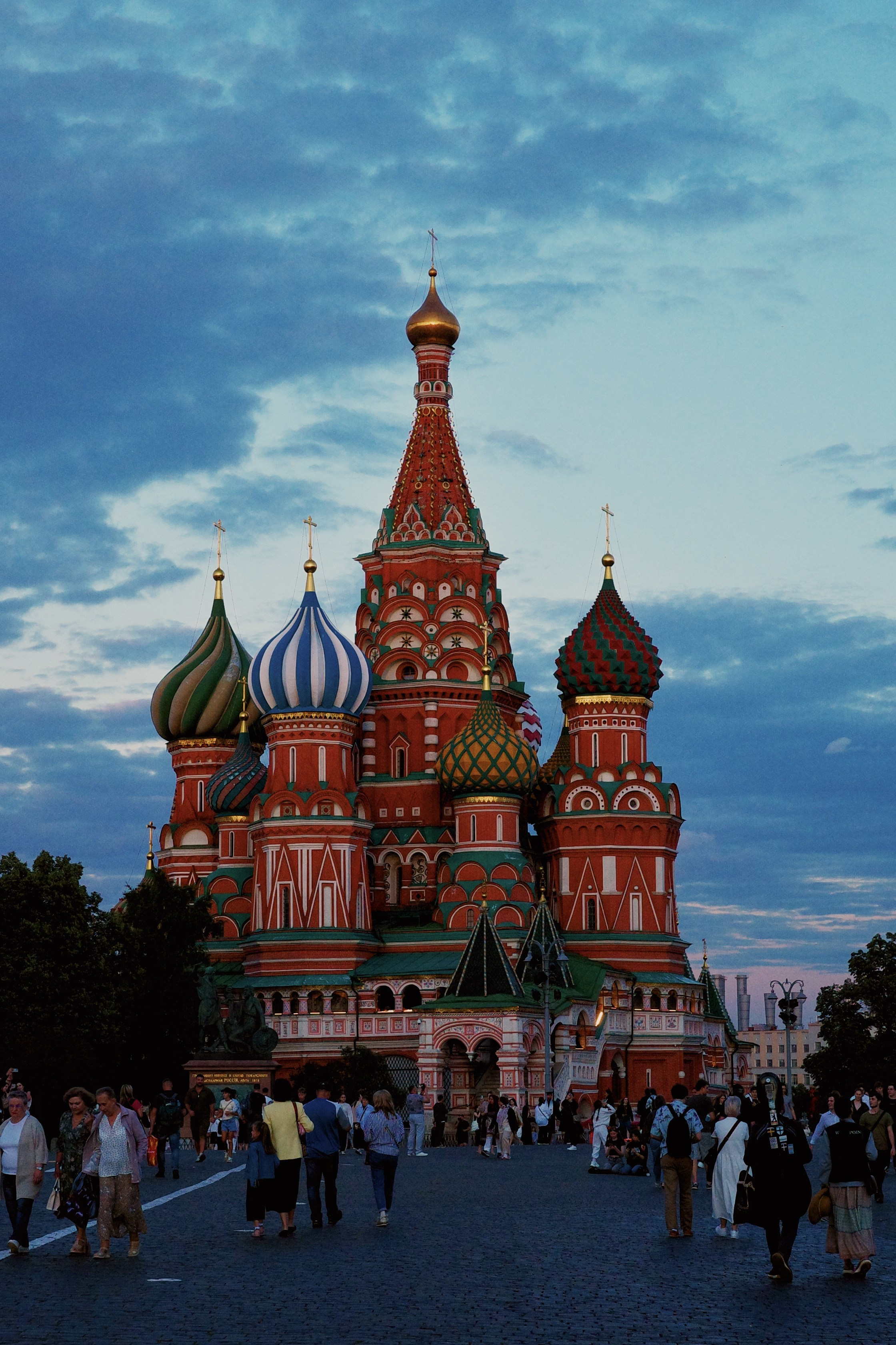 Красная площадь, Кремль и Зарядье: фото вечерней Москвы