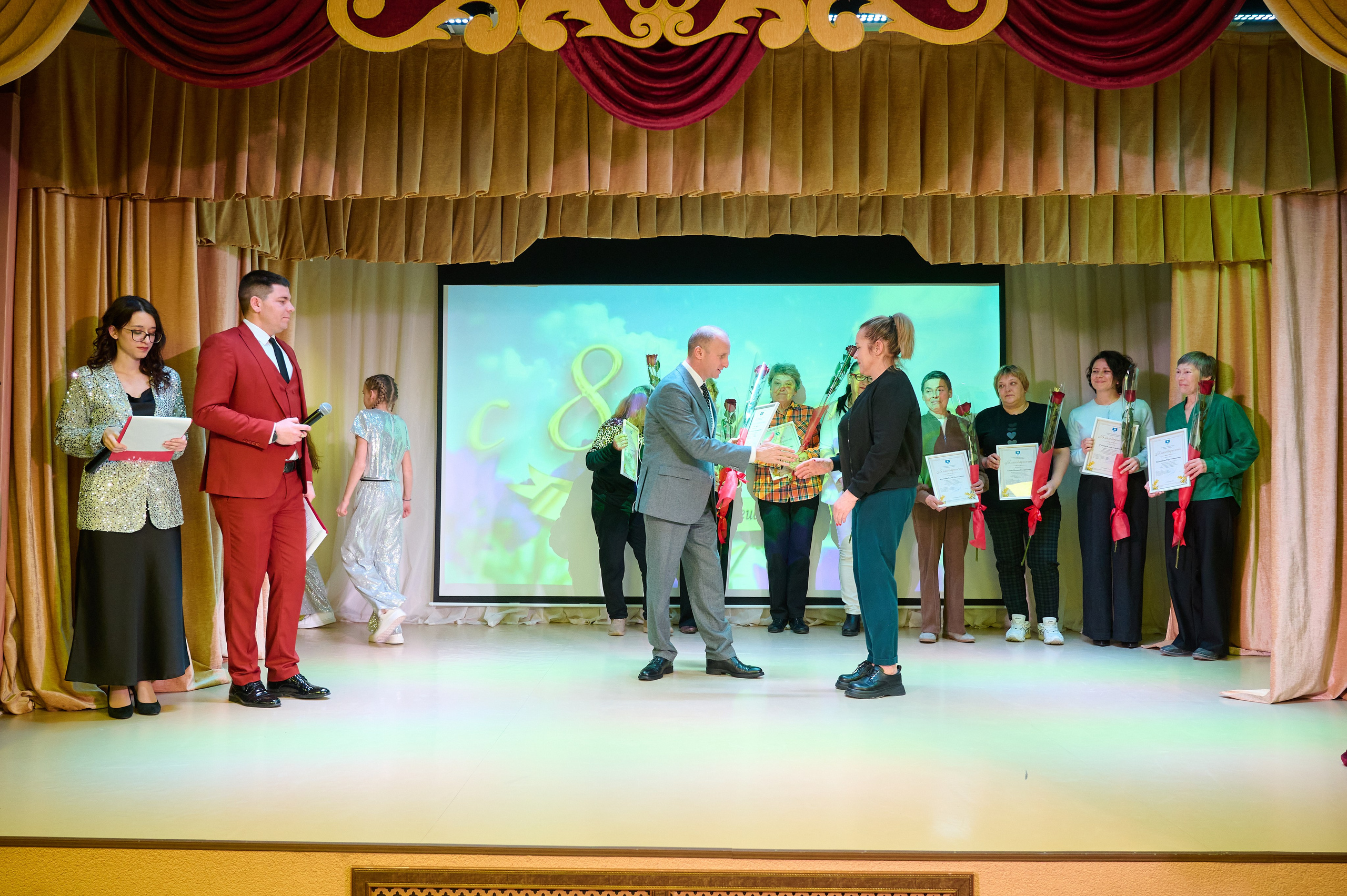 8 марта в Виноградном. Жизнь курорта Кабардинка в фотографиях