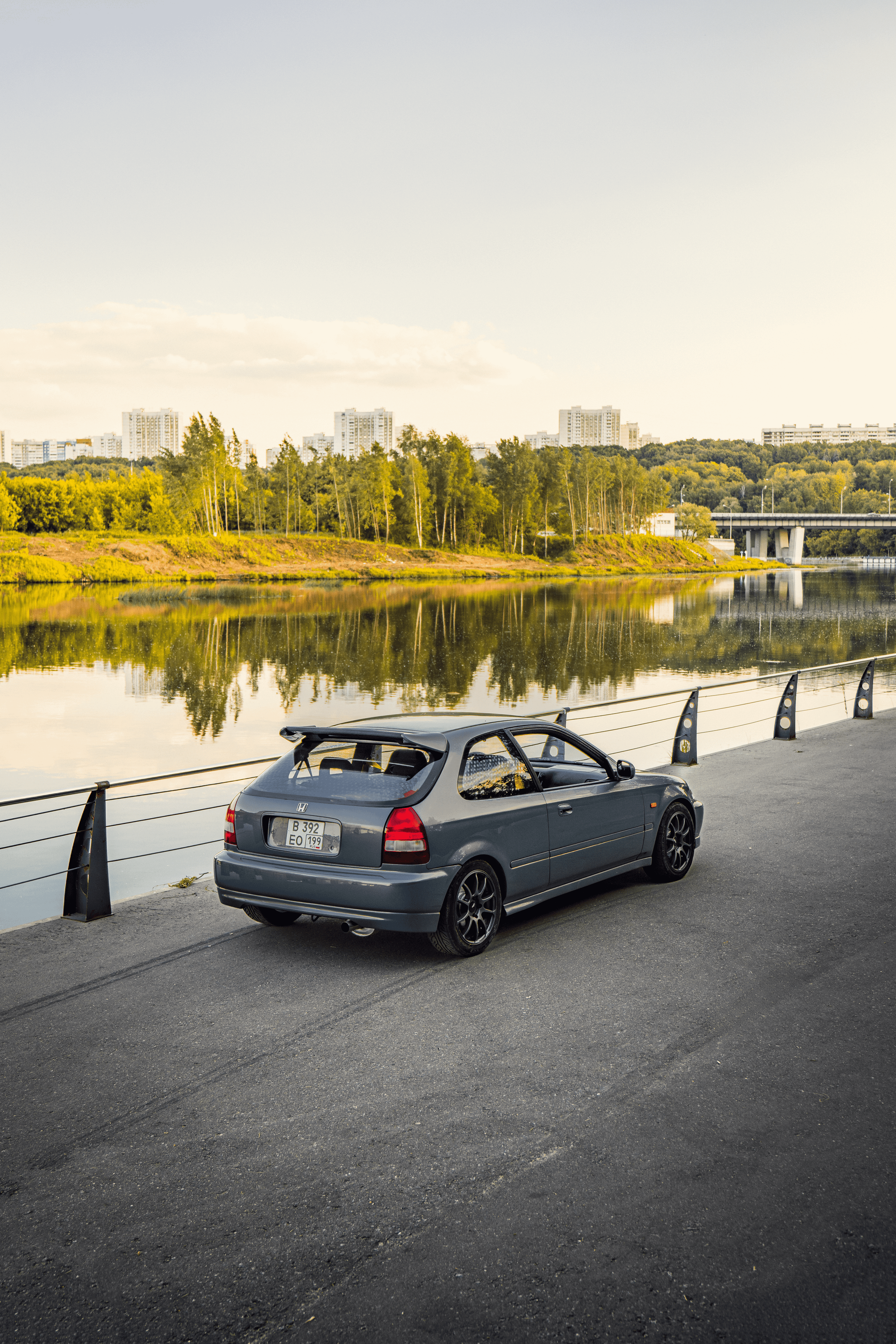 Honda Civic VI: безупречная серая мышка