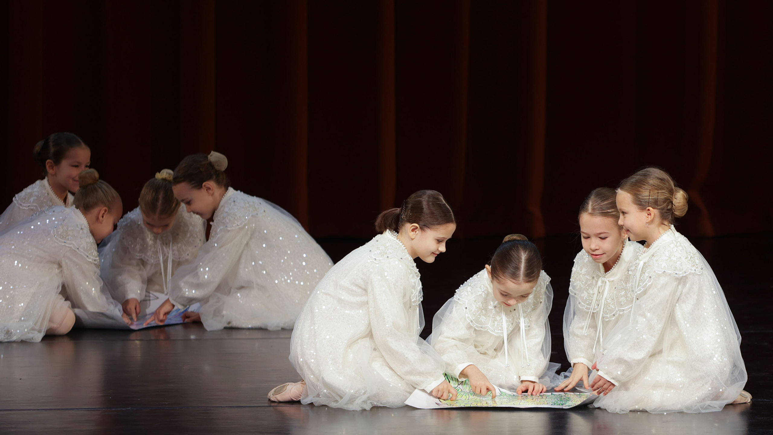 Фестиваль хореографического искусства «КУБОК ЛЕГЕНДЫ — 2025». Выпускные альбомы и школьный фотограф в Подольске, Троицке, Щербинке, Москве и Московской области