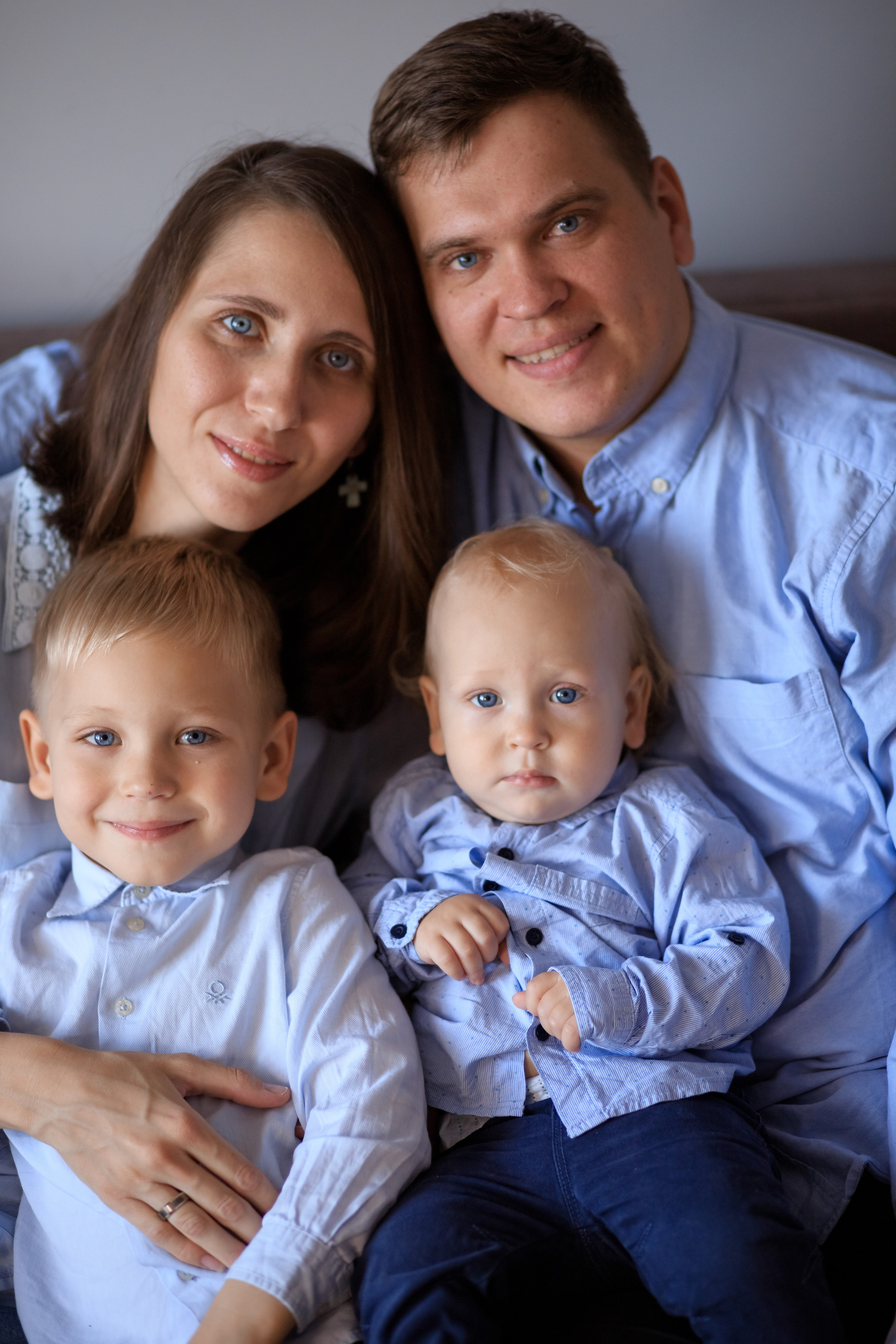 Лера и ее команда. Домашняя фотосессия. Годик Стефану. Семейный и детский фотограф в Краснодаре Лафета Алена