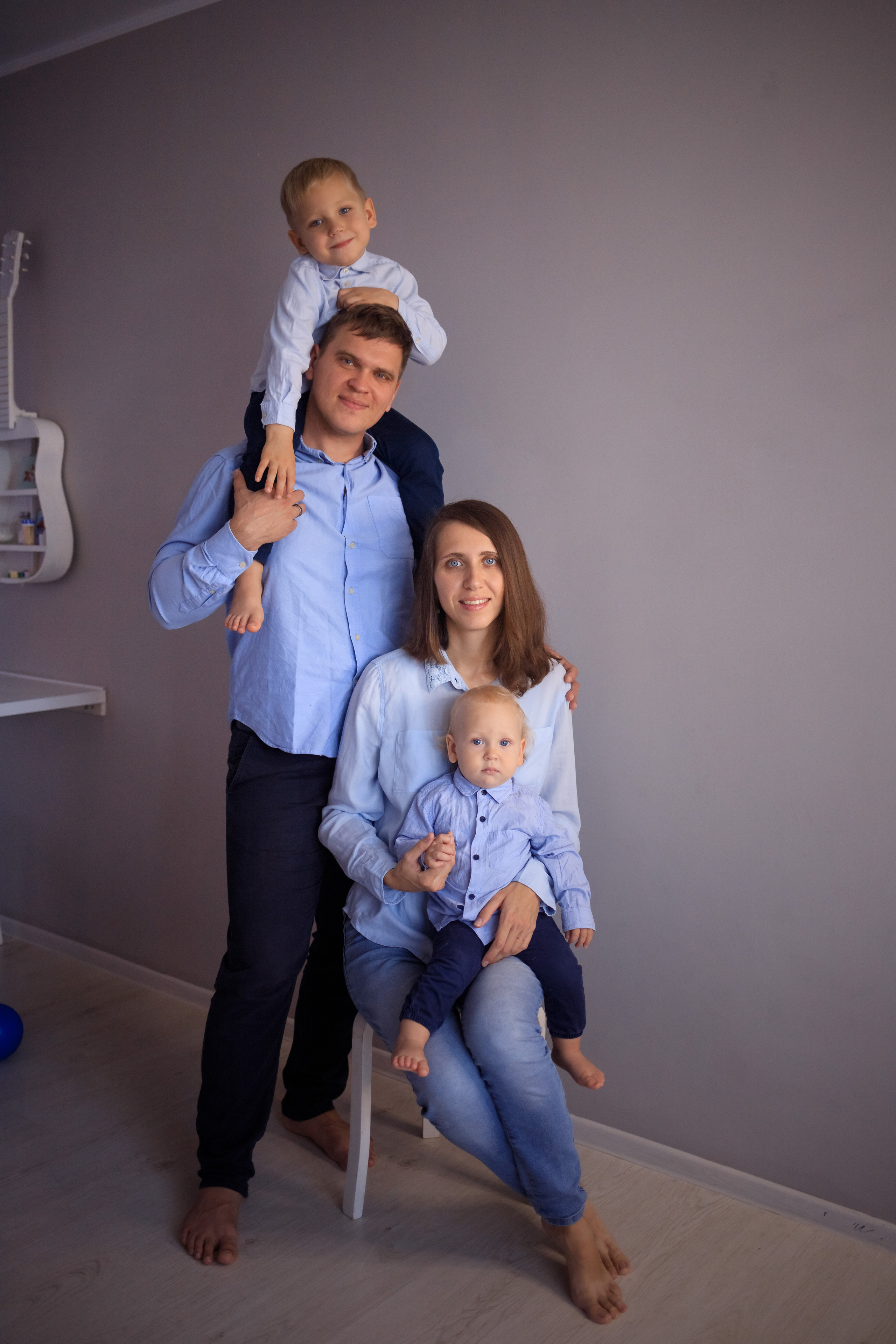 Лера и ее команда. Домашняя фотосессия. Годик Стефану. Семейный и детский фотограф в Краснодаре Лафета Алена