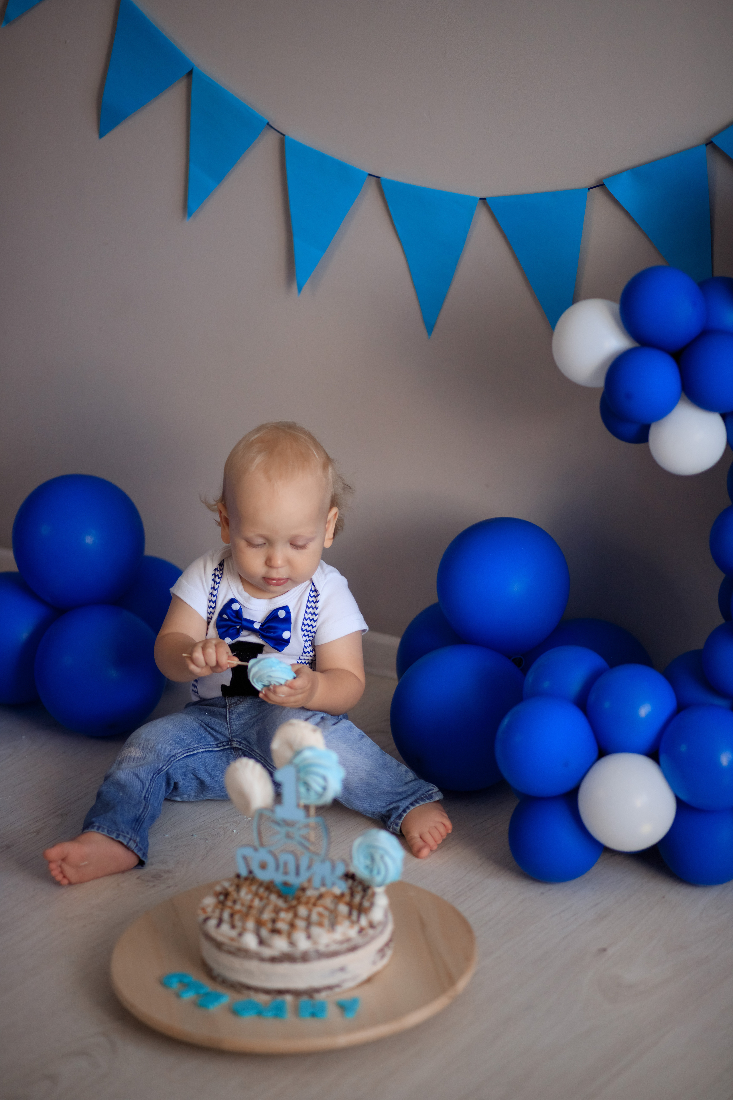 Лера и ее команда. Домашняя фотосессия. Годик Стефану. Семейный и детский фотограф в Краснодаре Лафета Алена