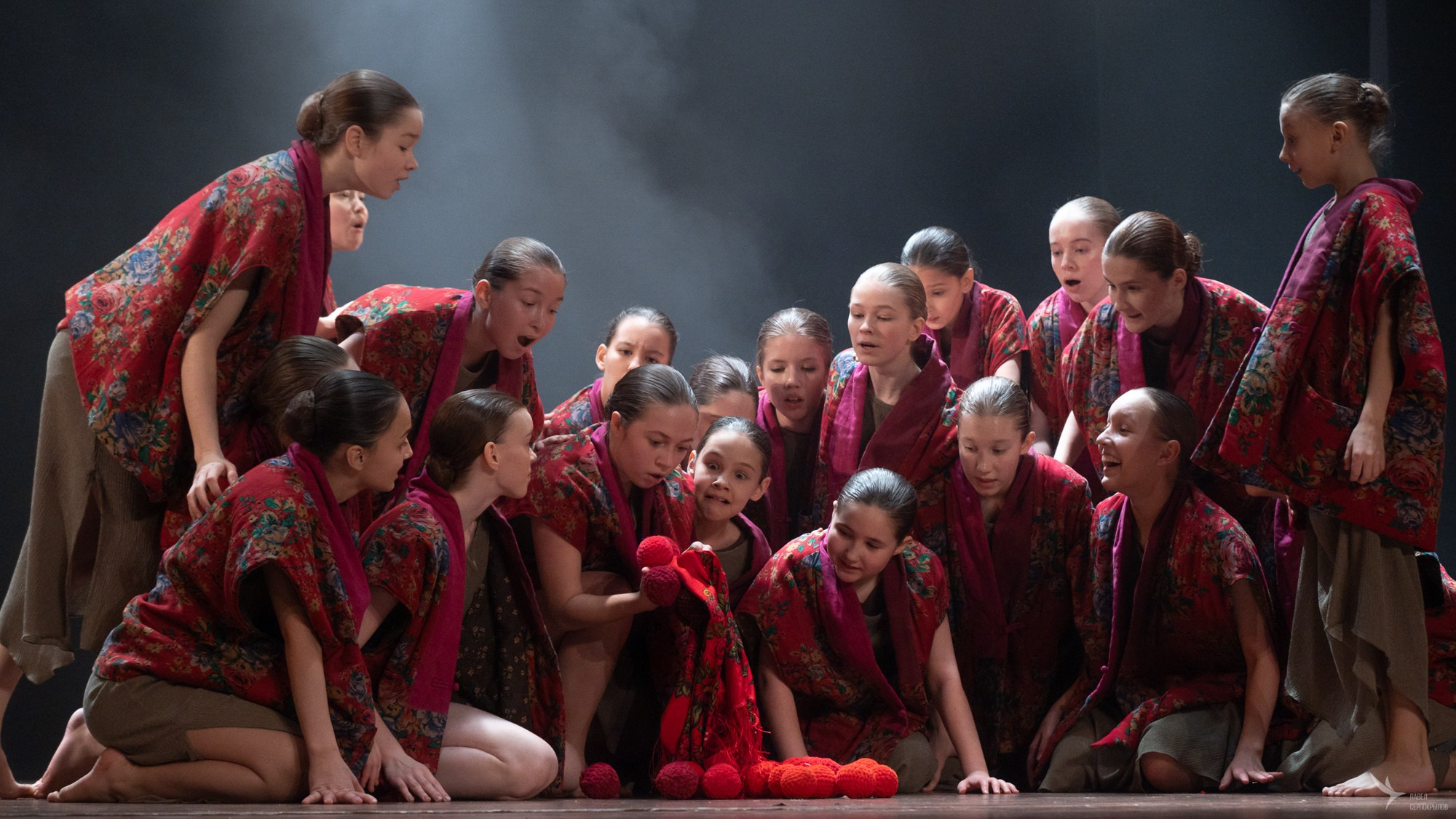 Хореографический спектакль «На след и Я». Репортажный фотограф в Казани Павел Серпокрылов