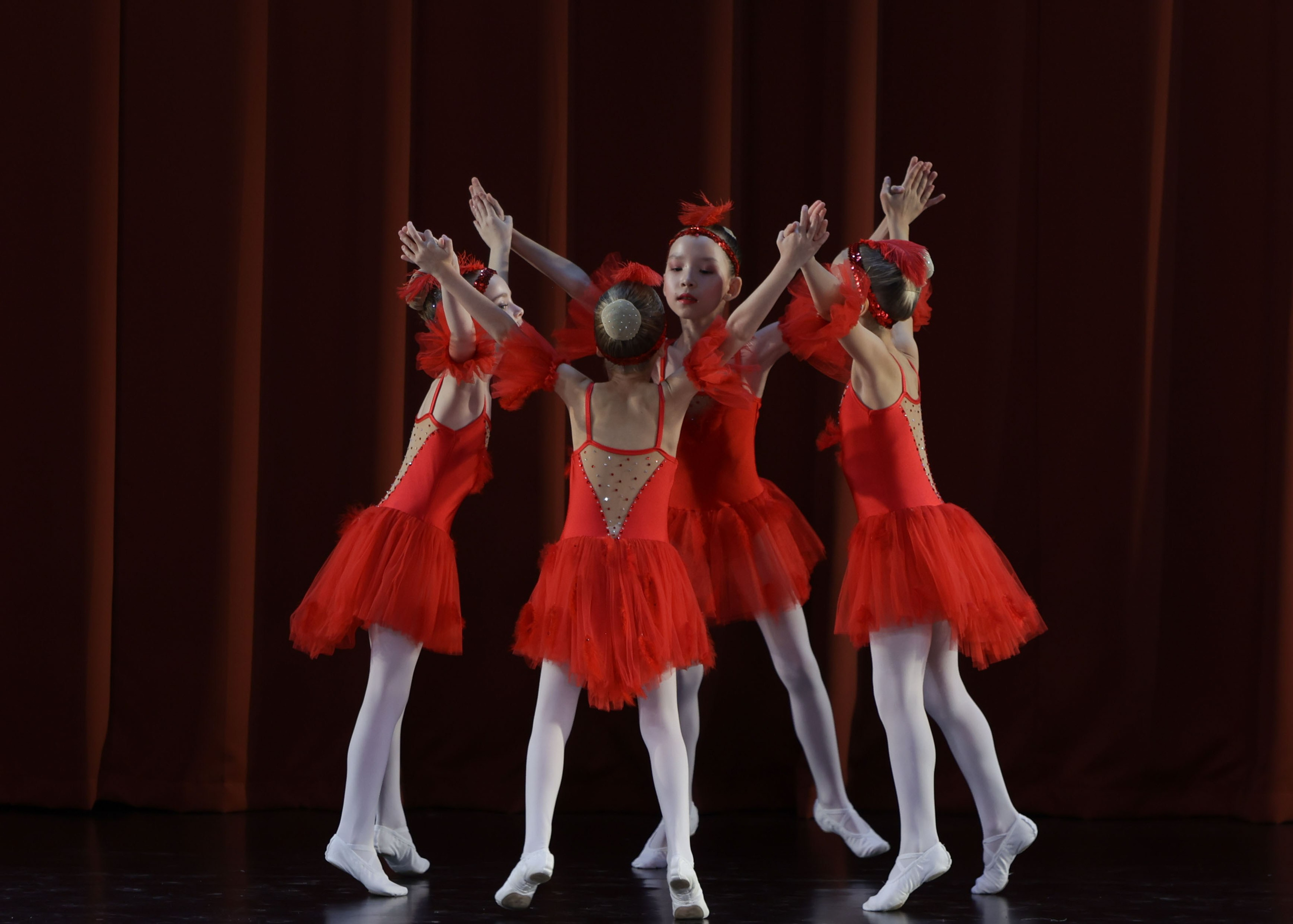 Фестиваль хореографического искусства «КУБОК ЛЕГЕНДЫ — 2025». Выпускные альбомы и школьный фотограф в Подольске, Троицке, Щербинке, Москве и Московской области