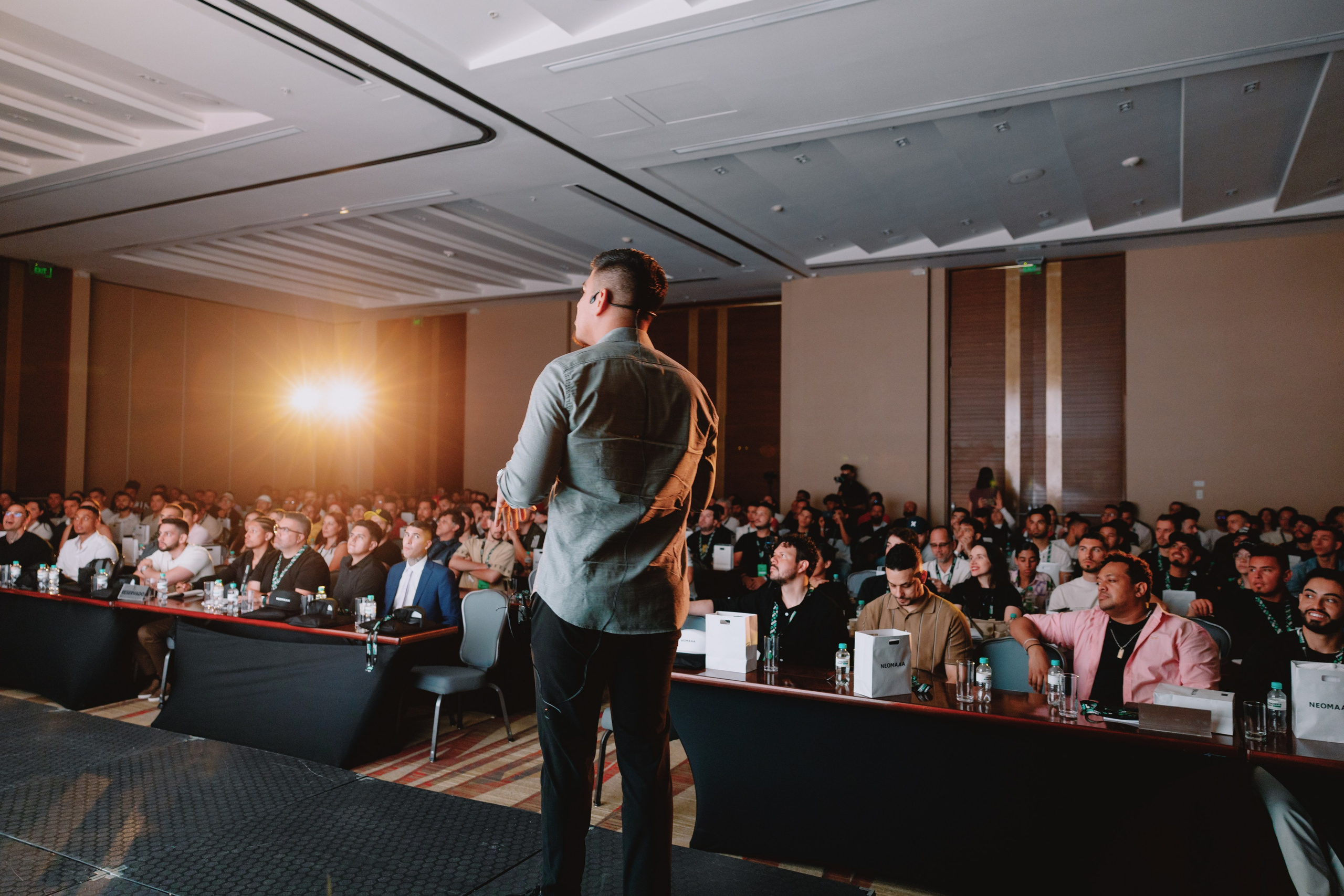 TRADERS DAY By NeomAAA Medellin. NeomAAA Funds Gallery