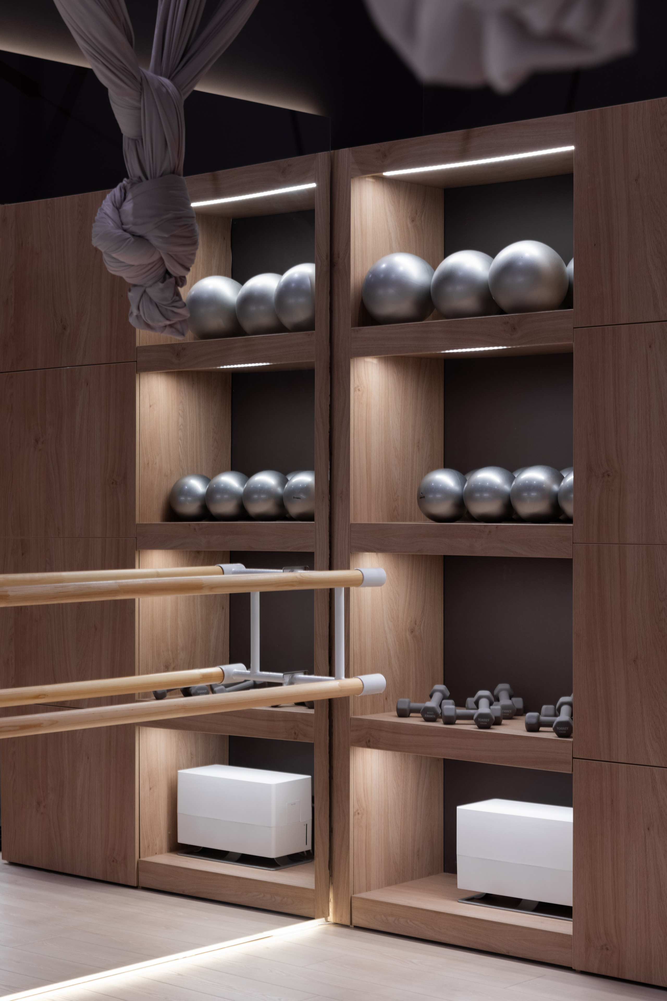 САЛОНЫ КРАСОТЫ 5+ ШТ. Роман Свободный — интерьерная и архитектурная съёмка, Москва и МО