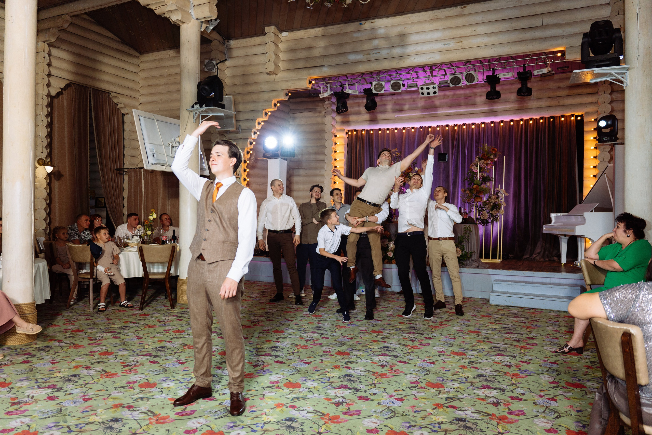 Свадьба Олега и Виктории в клубе «Ближняя дача»