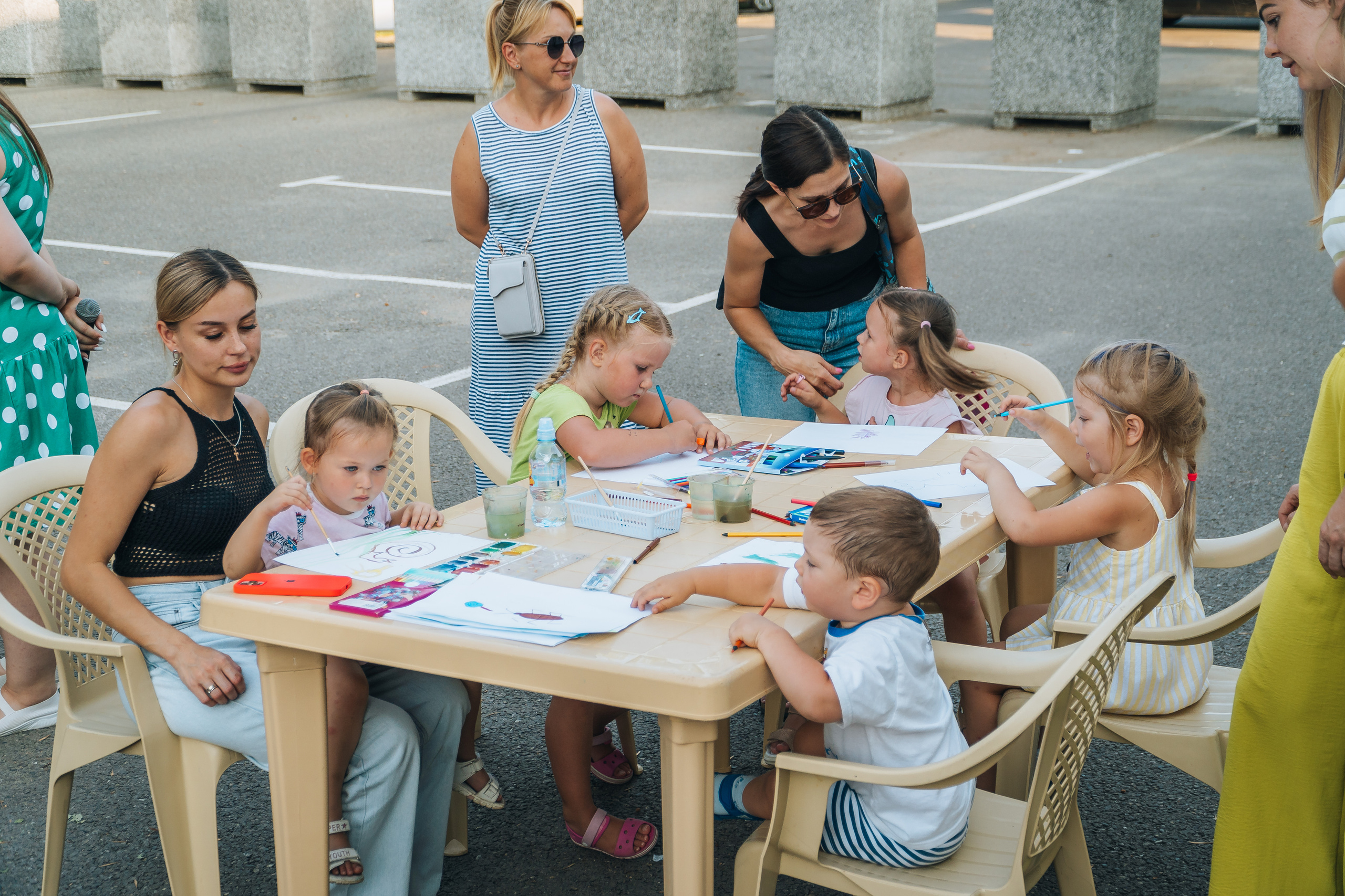 Фестиваль рисунков «Братья наши меньшие». Новотитаровский Дом культуры