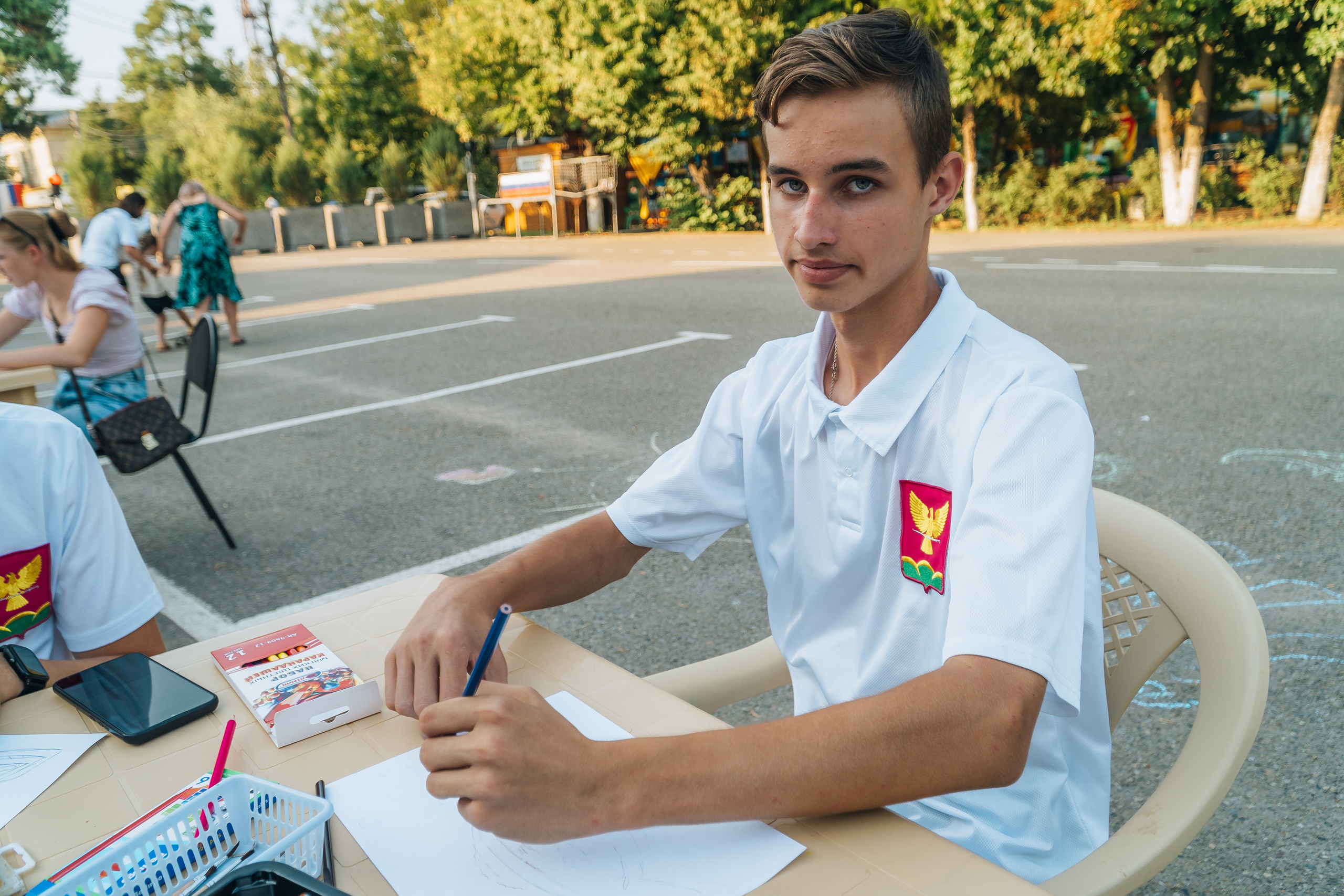 Фестиваль рисунков «Братья наши меньшие». Новотитаровский Дом культуры