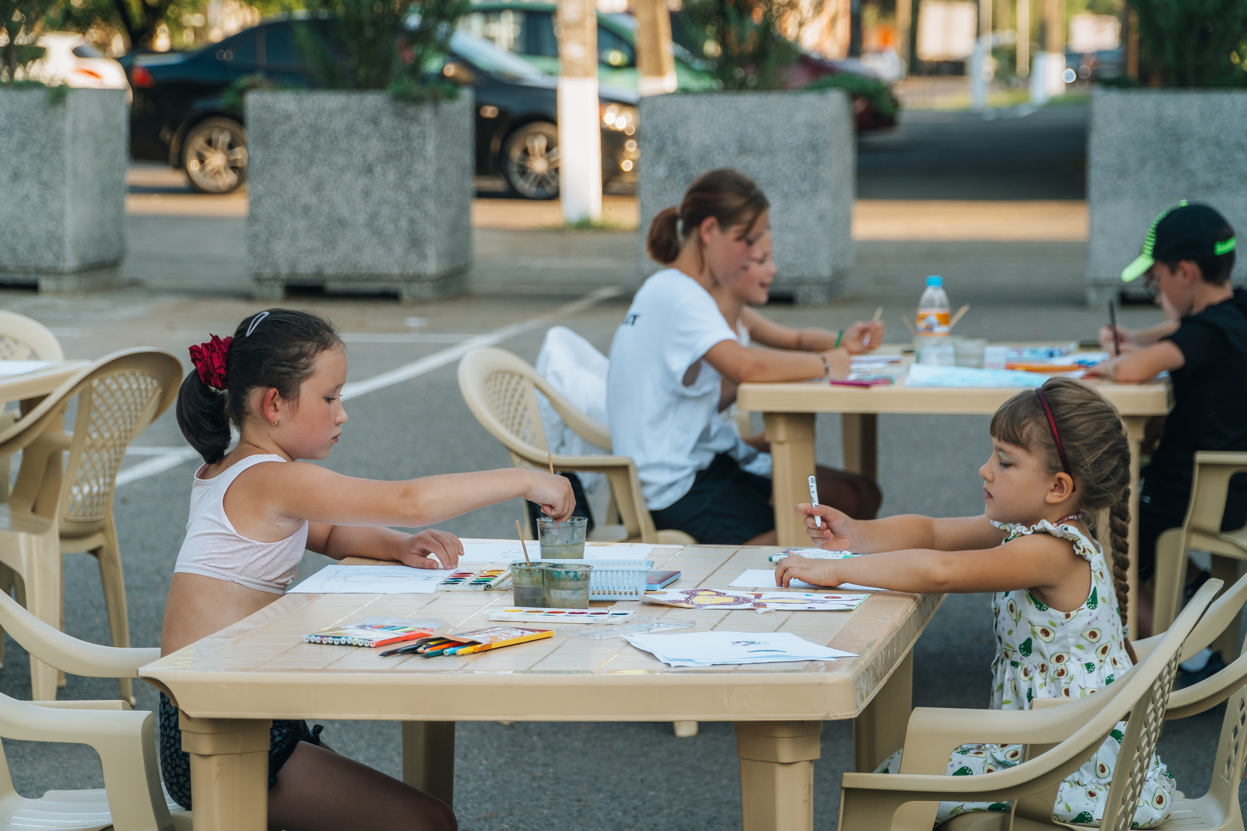 Фестиваль рисунков «Братья наши меньшие». Новотитаровский Дом культуры