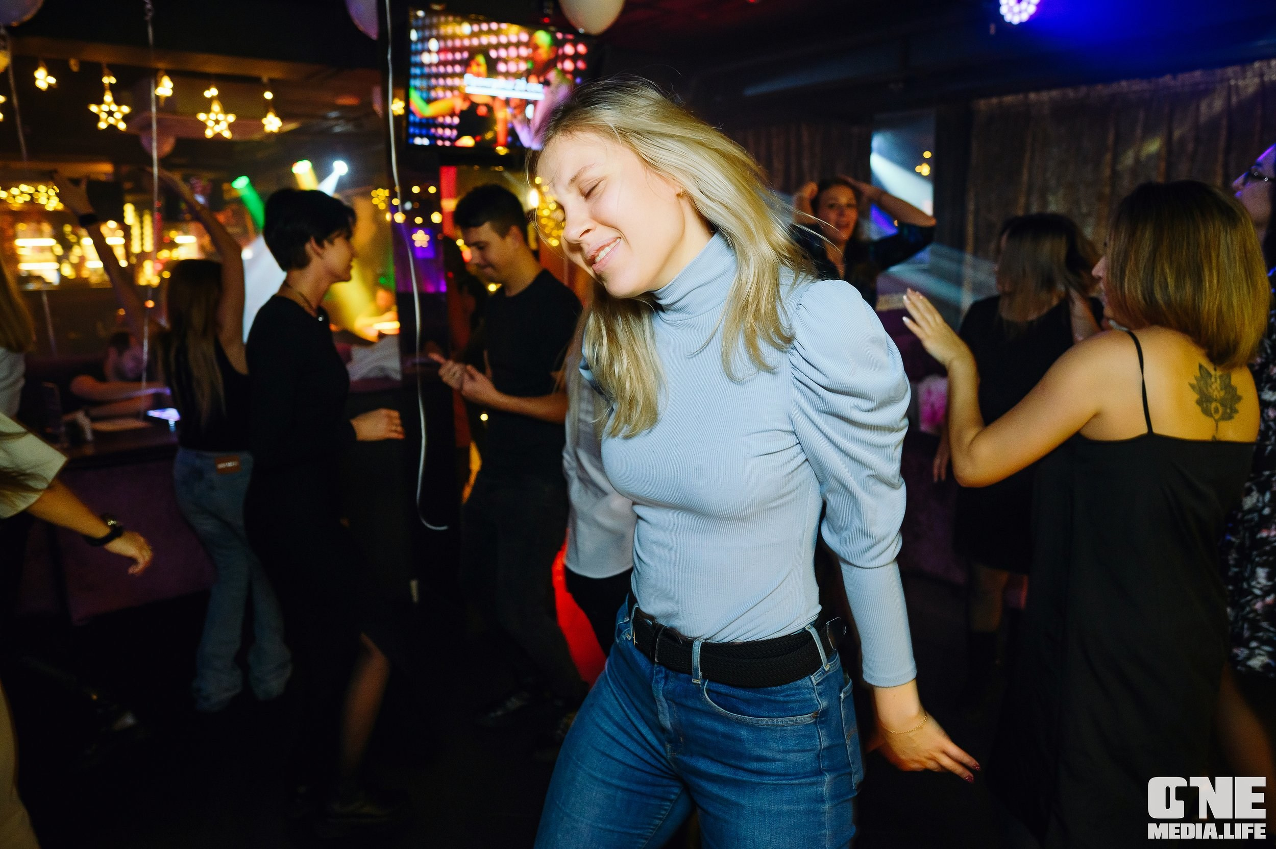 Фоторепортаж из караоке-клуба Эйфория. One Media Life: фоторепортажи, фотоотчеты с мероприятий и заведений