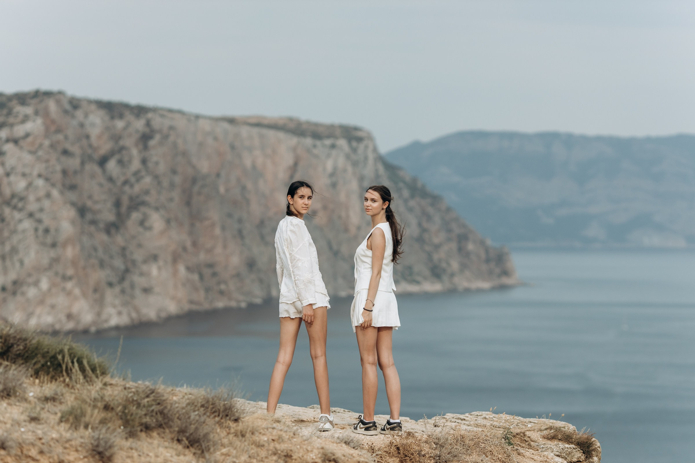 Карина, муж и две дочки. 20летний юбилей. Фотограф в Крыму — Федор зайцев. Свадебная, семейная и портретная съёмка. Фотографии для контента, для бизнеса. Корпоративная съёмка