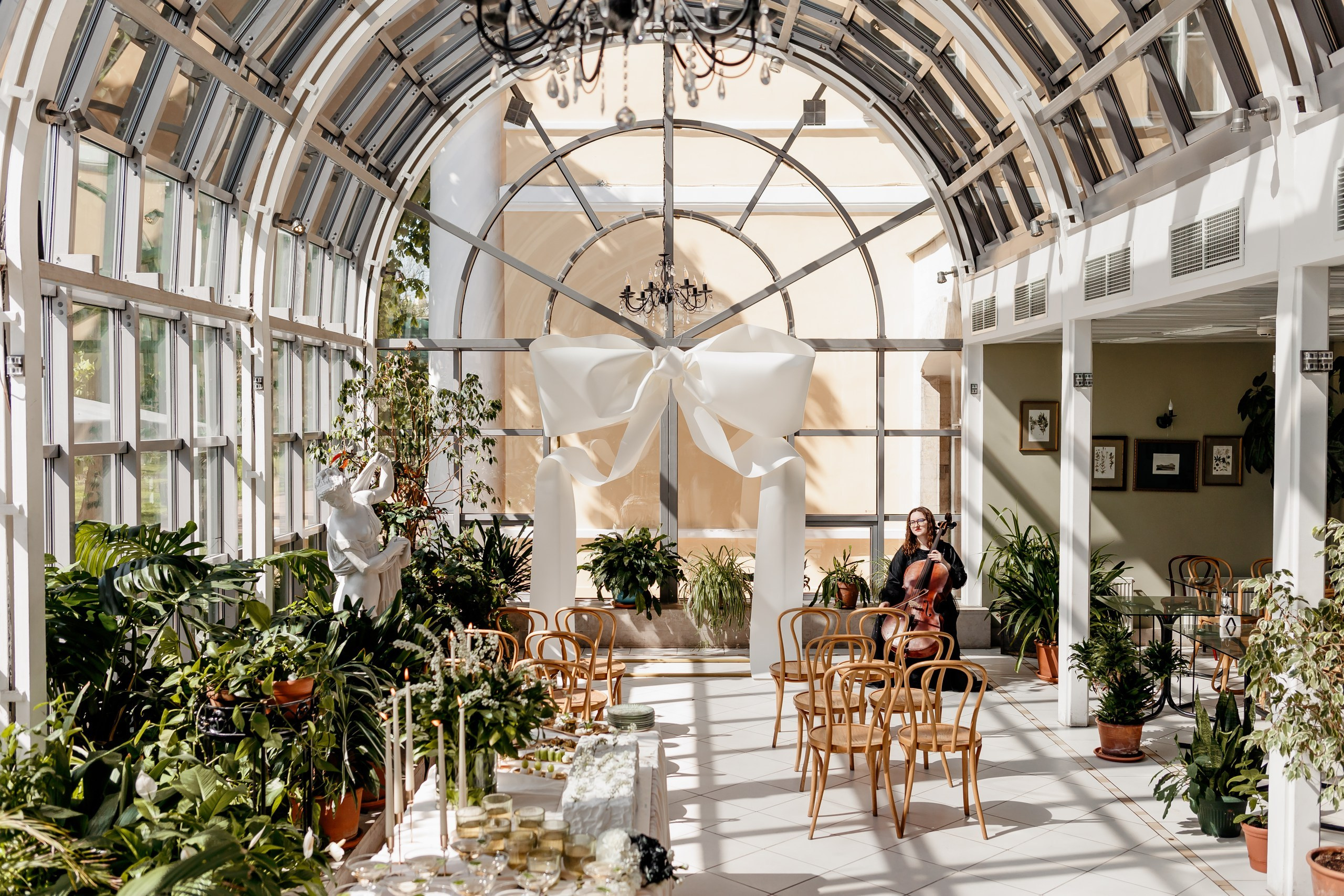 Свадебная фотосессия в «Оранжерее» в Усадьбе Державина в Спб