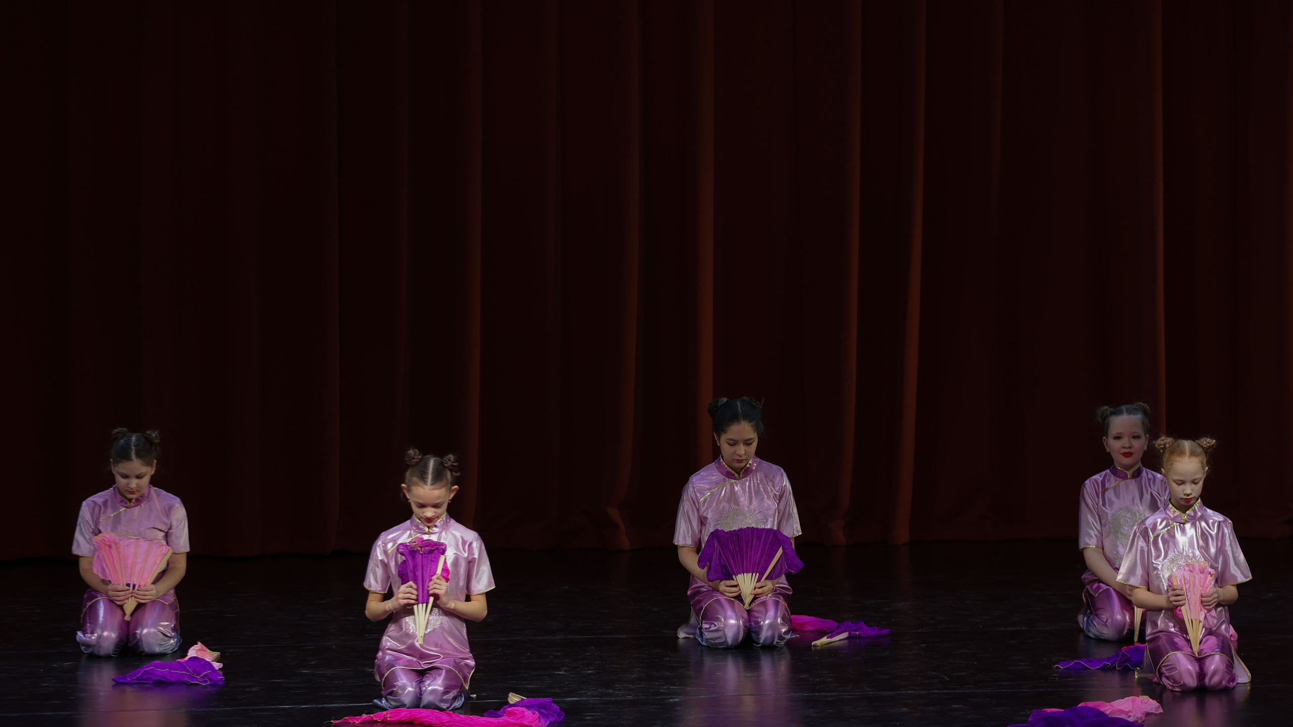 Фестиваль хореографического искусства «КУБОК ЛЕГЕНДЫ — 2025». Выпускные альбомы и школьный фотограф в Подольске, Троицке, Щербинке, Москве и Московской области