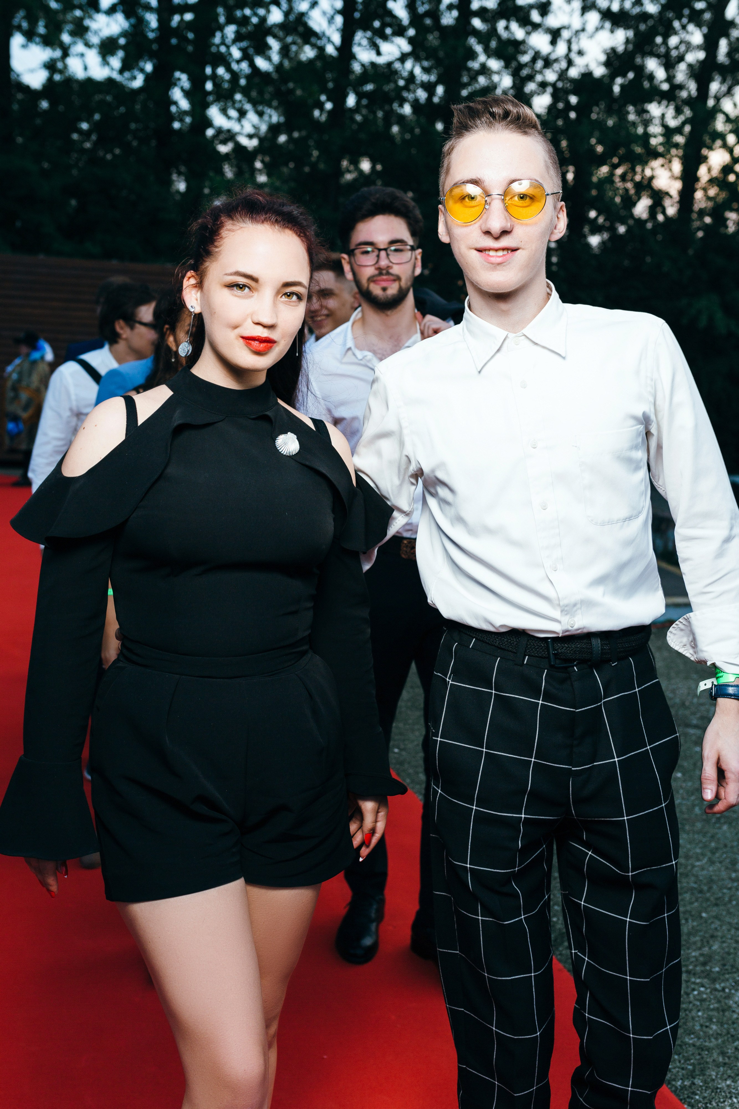 Фотограф на выпускной в Москве, заказать услуги фотосъёмки — Цены и стоимость услуг профессионального фотографа на выпускной