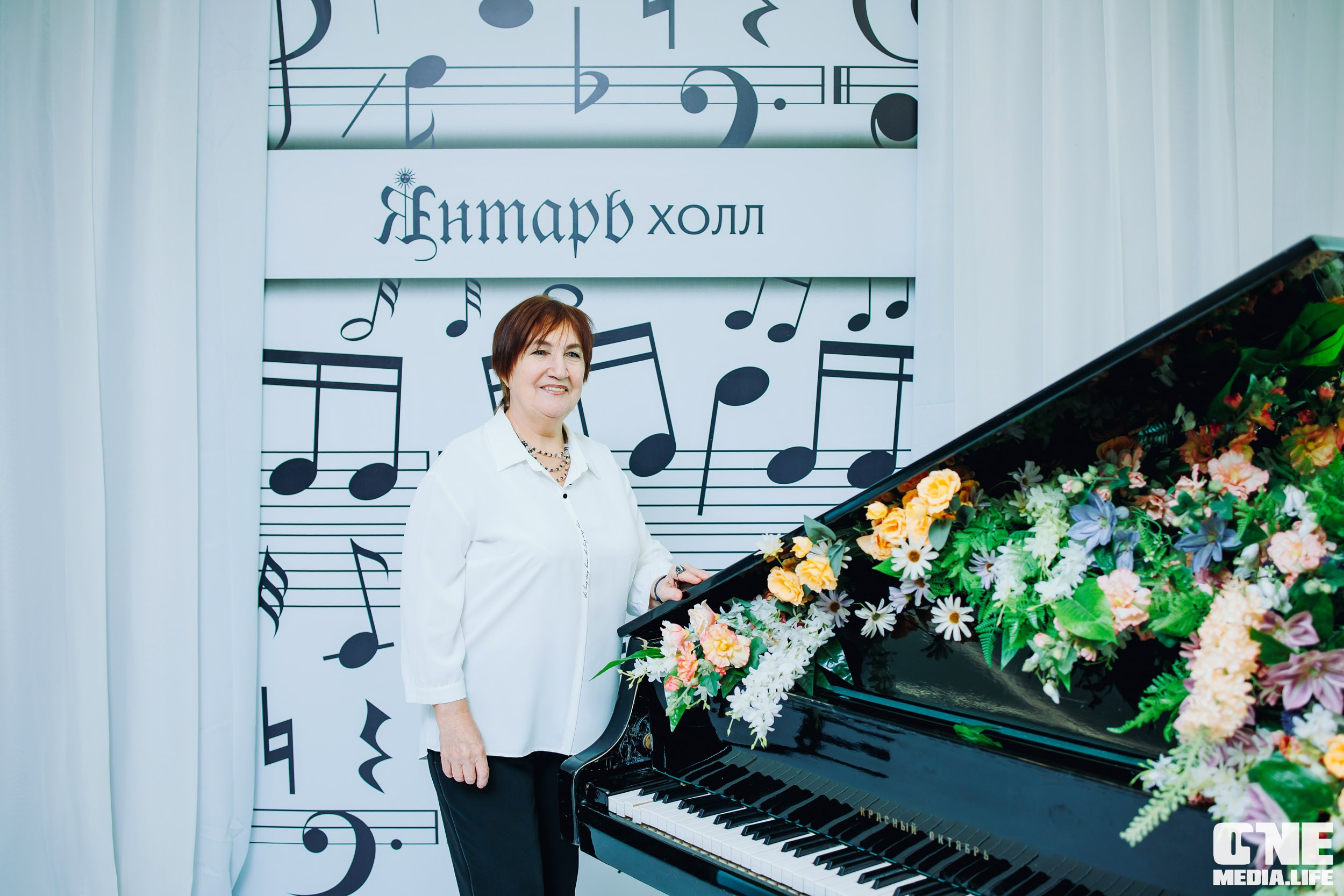 Концерт 8 марта в Янтарь холл. One Media Life: фоторепортажи, фотоотчеты с мероприятий и заведений