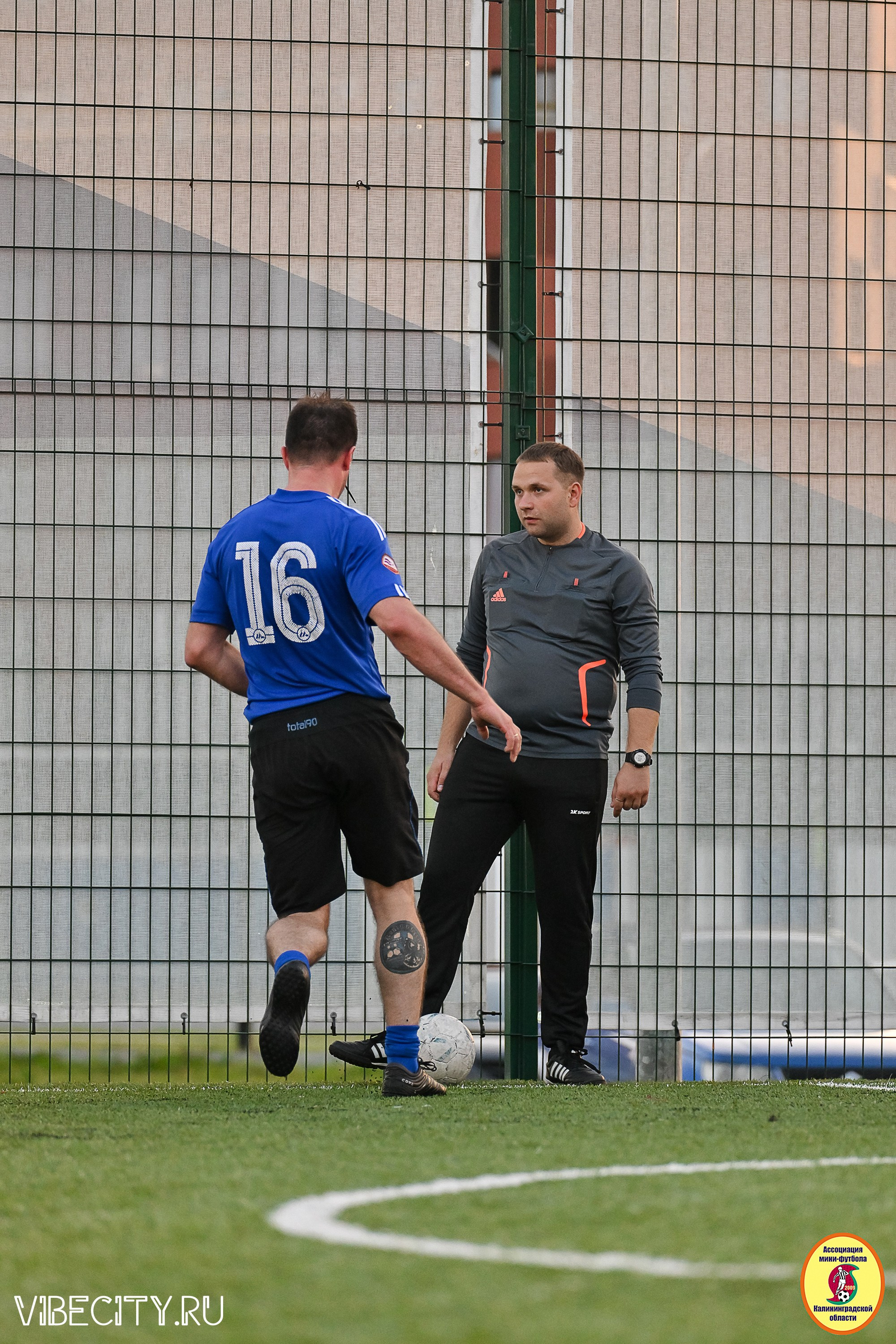 ИГРЫ МИНИ-ФУТБОЛЬНОЙ И КОРПОРАТИВНОЙ ЛИГИ. VIBECITY.RU Вайб Сити Ру Фоторепортажи Фотоотчеты Калининград