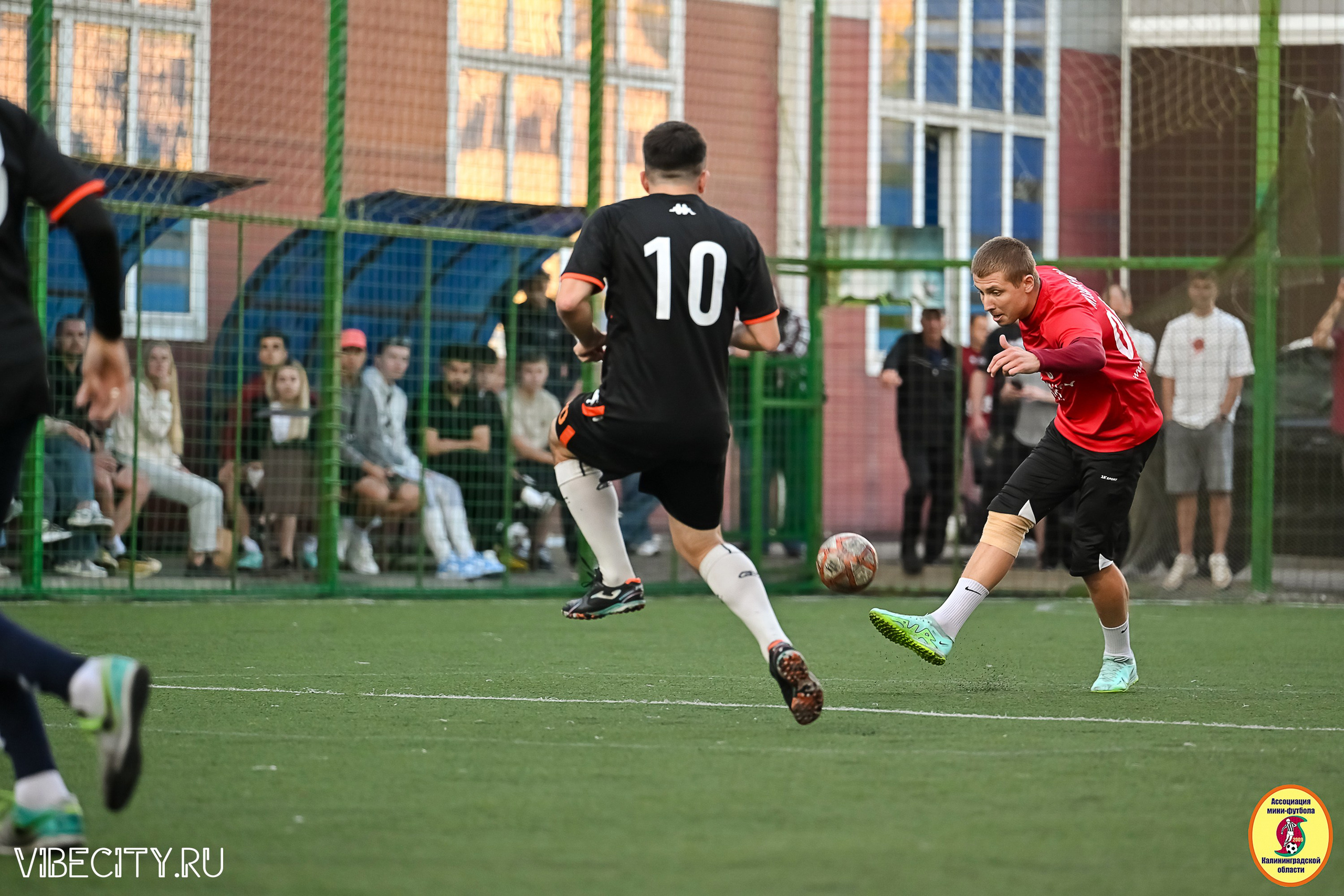 ИГРЫ МИНИ-ФУТБОЛЬНОЙ И КОРПОРАТИВНОЙ ЛИГИ. VIBECITY.RU Вайб Сити Ру Фоторепортажи Фотоотчеты Калининград