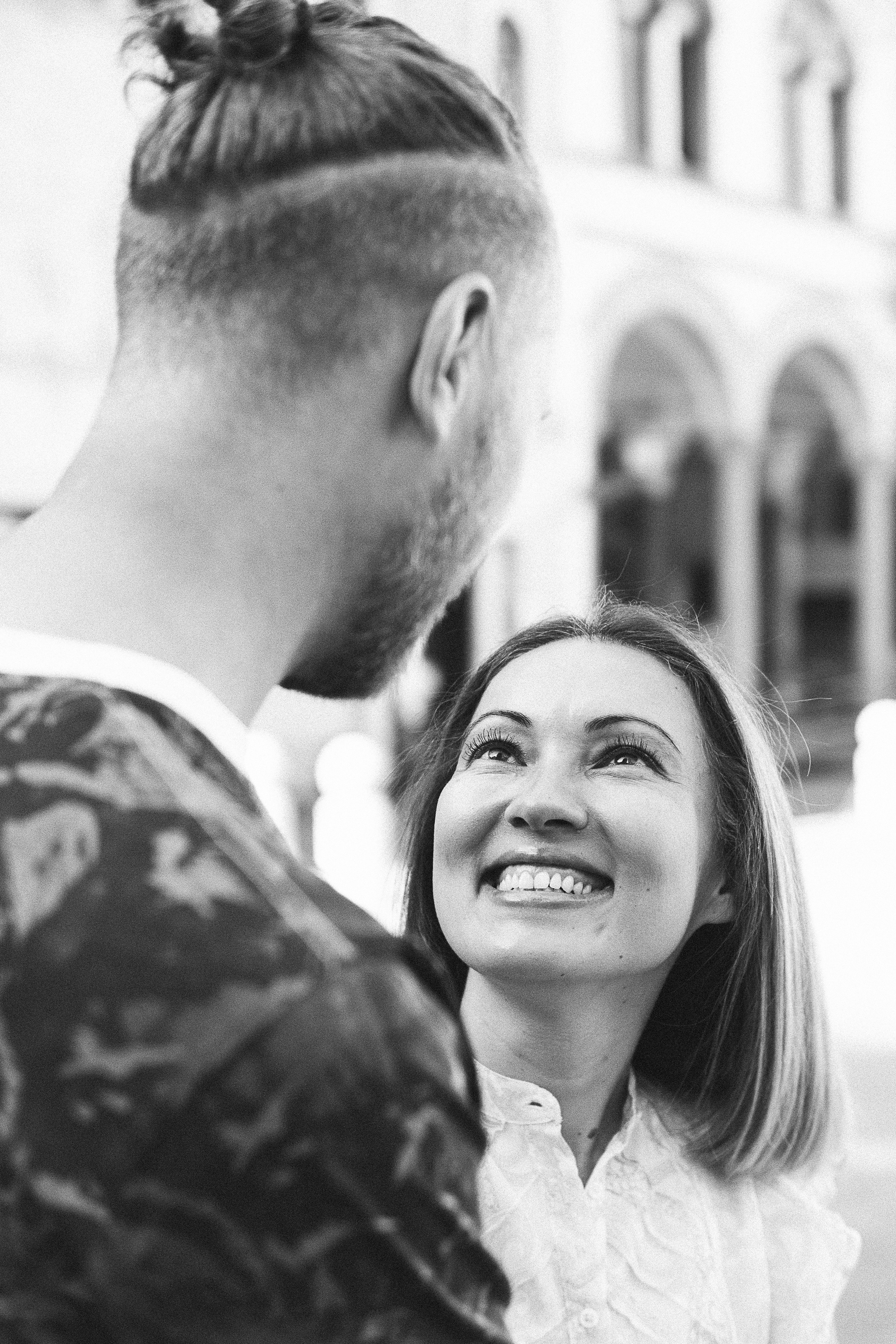Misha and Gulya with kids. Family Lifestyle Photographer in Lucca, Italia
