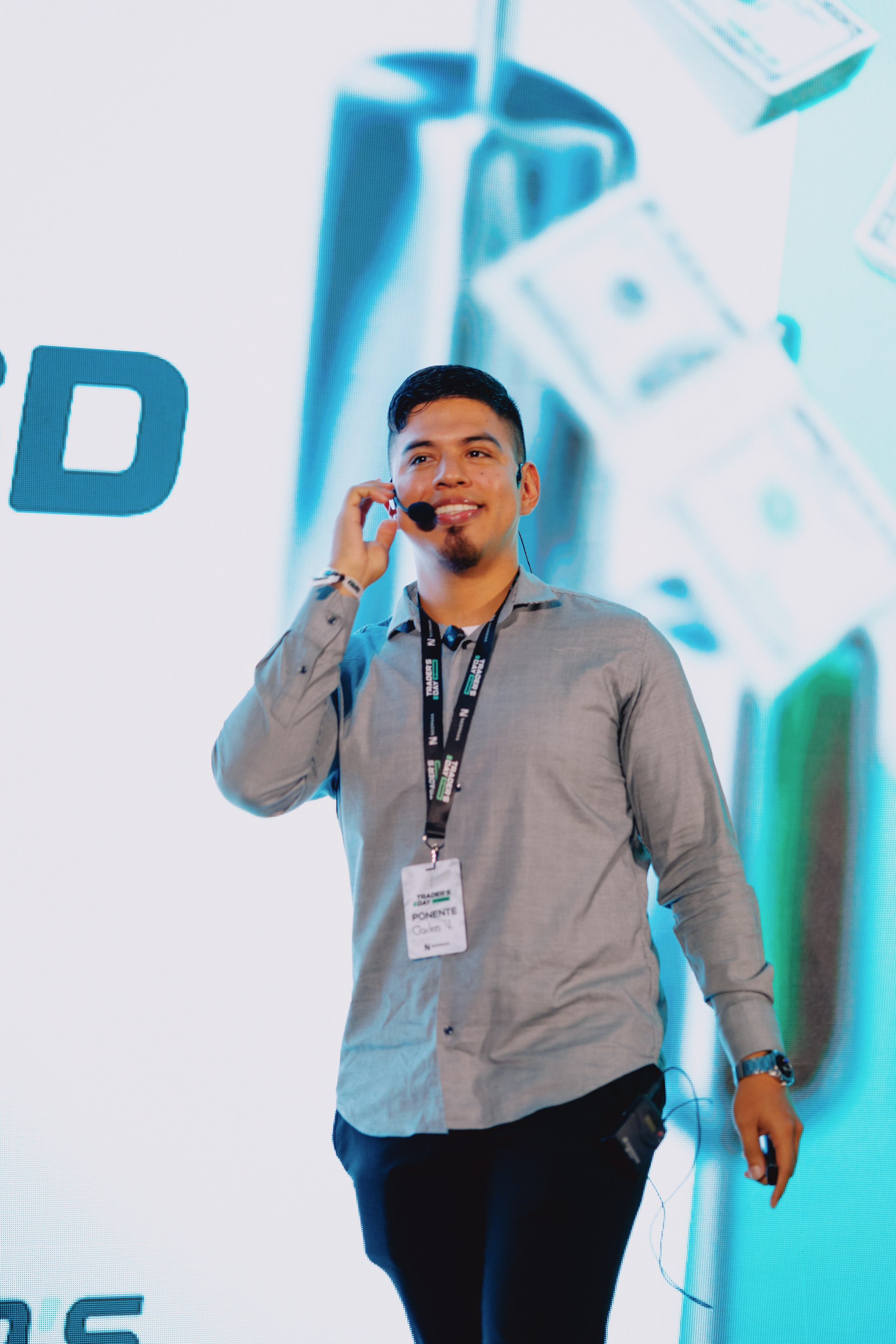 TRADERS DAY By NeomAAA Medellin. NeomAAA Funds Gallery