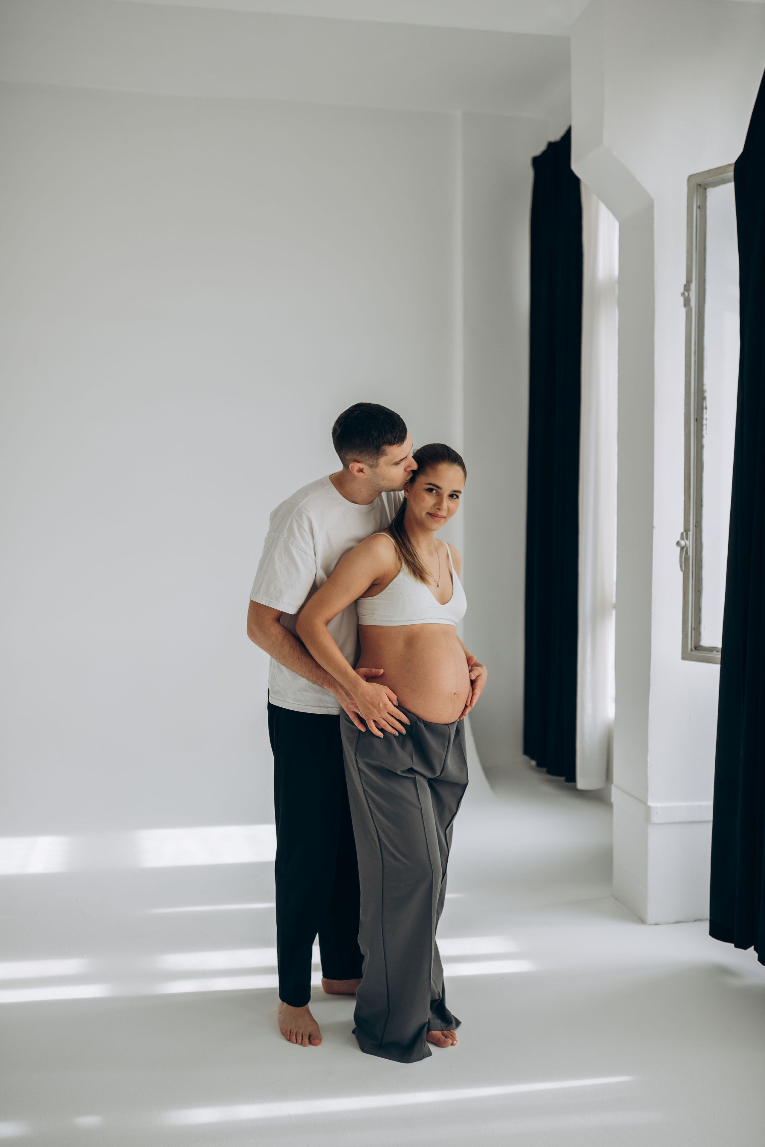 Фотосессия беременности в студии. Семейный фотограф в Домодедово и Москве Елена Пичугина