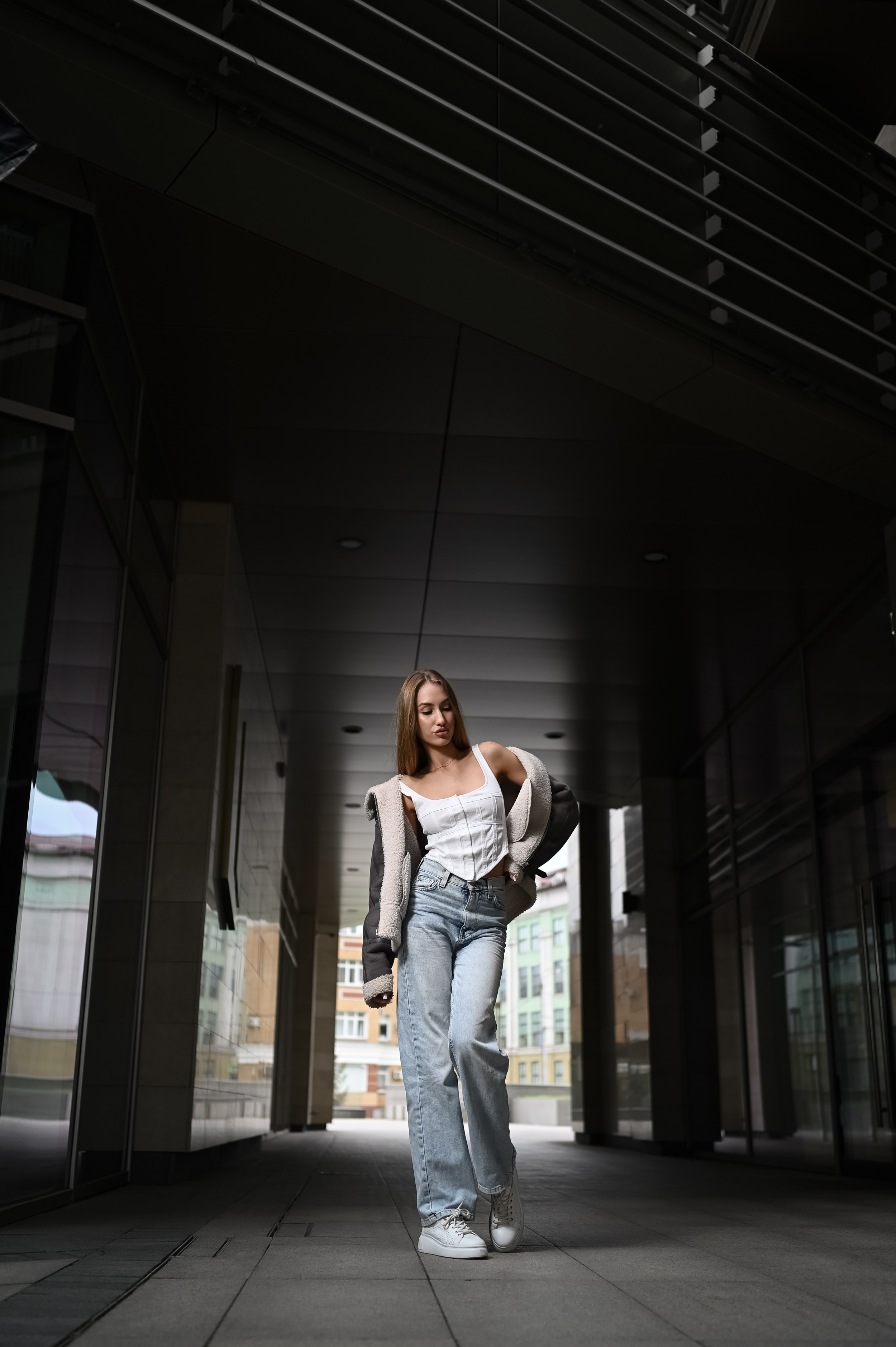 Свет и тень на лице в уличной съёмке