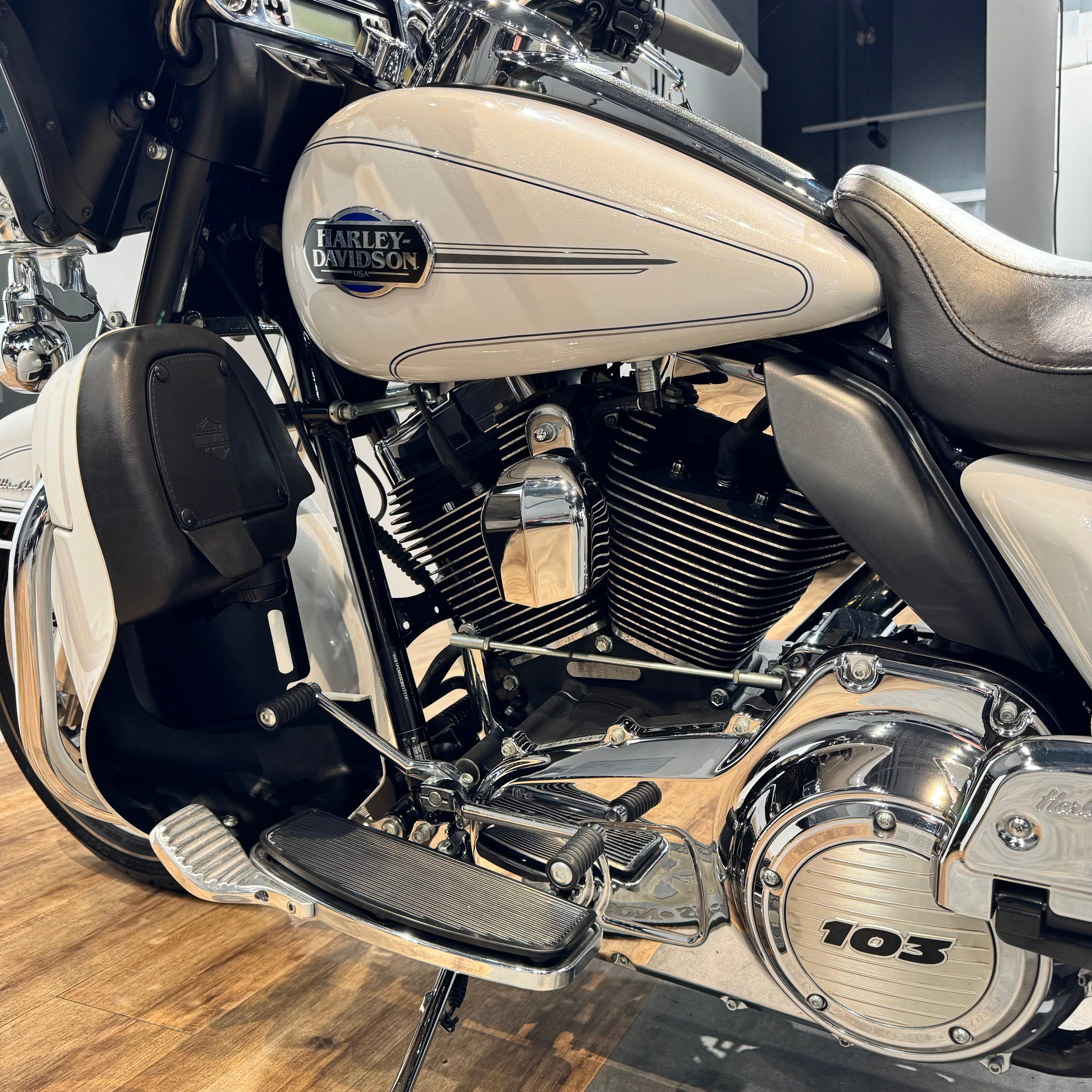 Мотоциклы Harley-Davidson 103 Electra Glide Ultra ABS (Touring) — купить мотоцикл. Hello Davidson, Москва. Только хорошие мотоциклы…