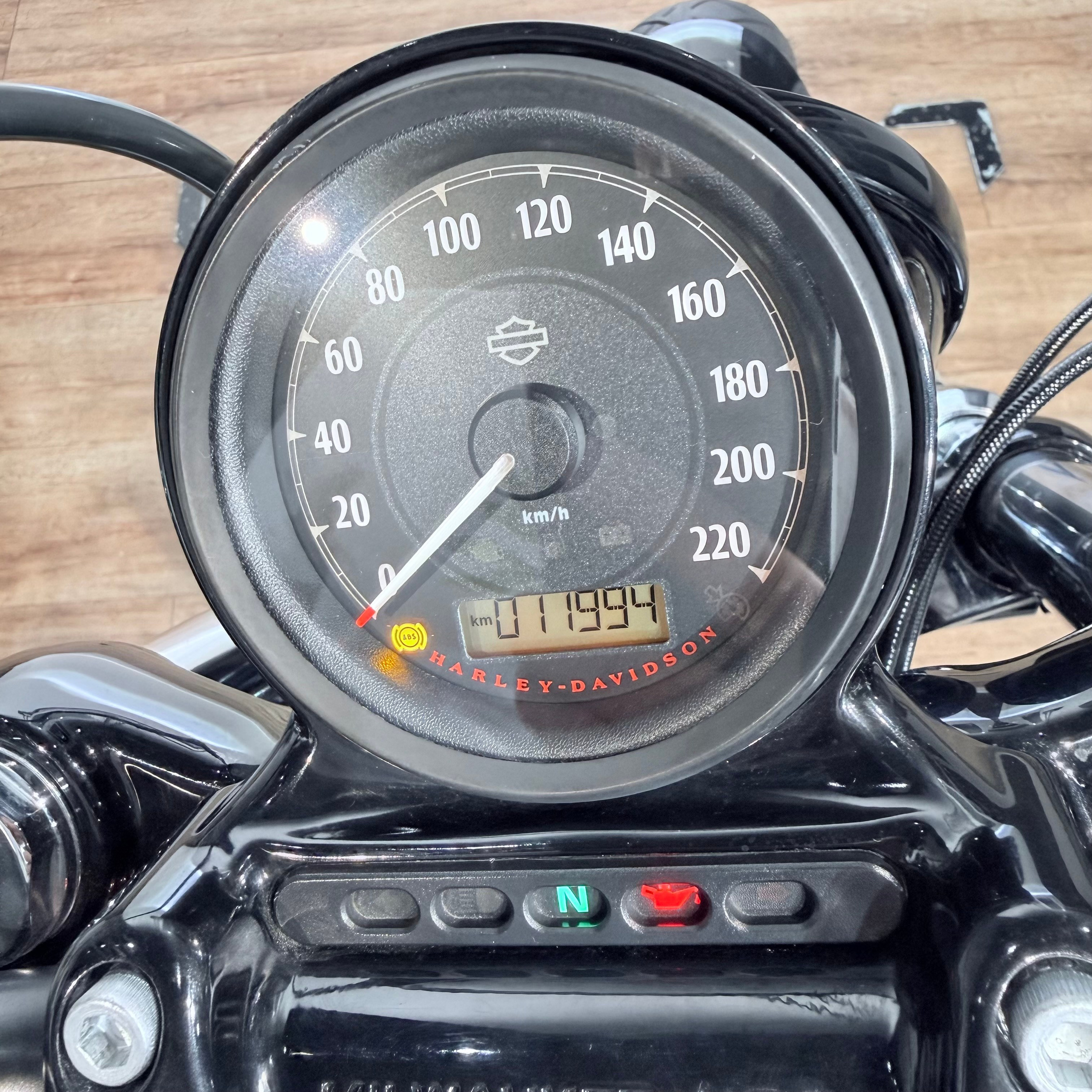 Купить Harley-Davidson 2015 Forty-Eight 1200 ABS (Softail/Dyna) — подробнее на сайте. Hello Davidson, Москва. Только хорошие мотоц