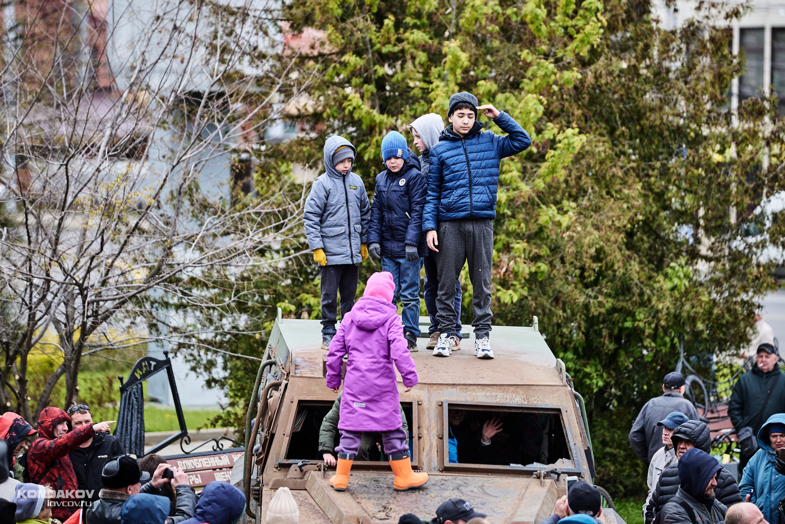 9 мая празднование День Победы г. Иваново 2024 год. Фотограф в Иваново: Каталожная съемка одежды и постельного белья, Wildberries