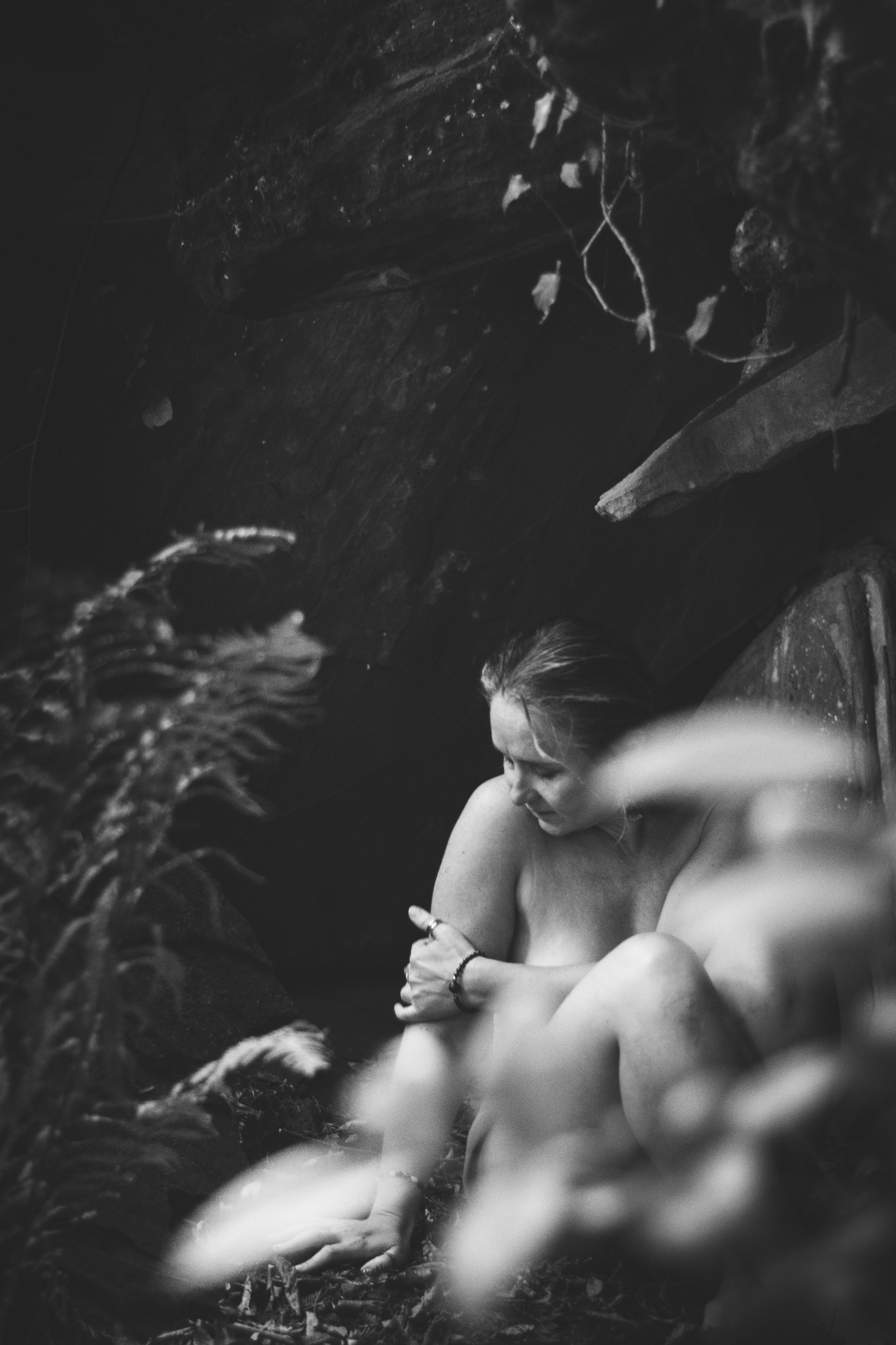 Ню фотосессия на природе в Адлере и в Сочи. Снимали в парке и в реке. Фотограф в Сочи | Щербакова Дарья