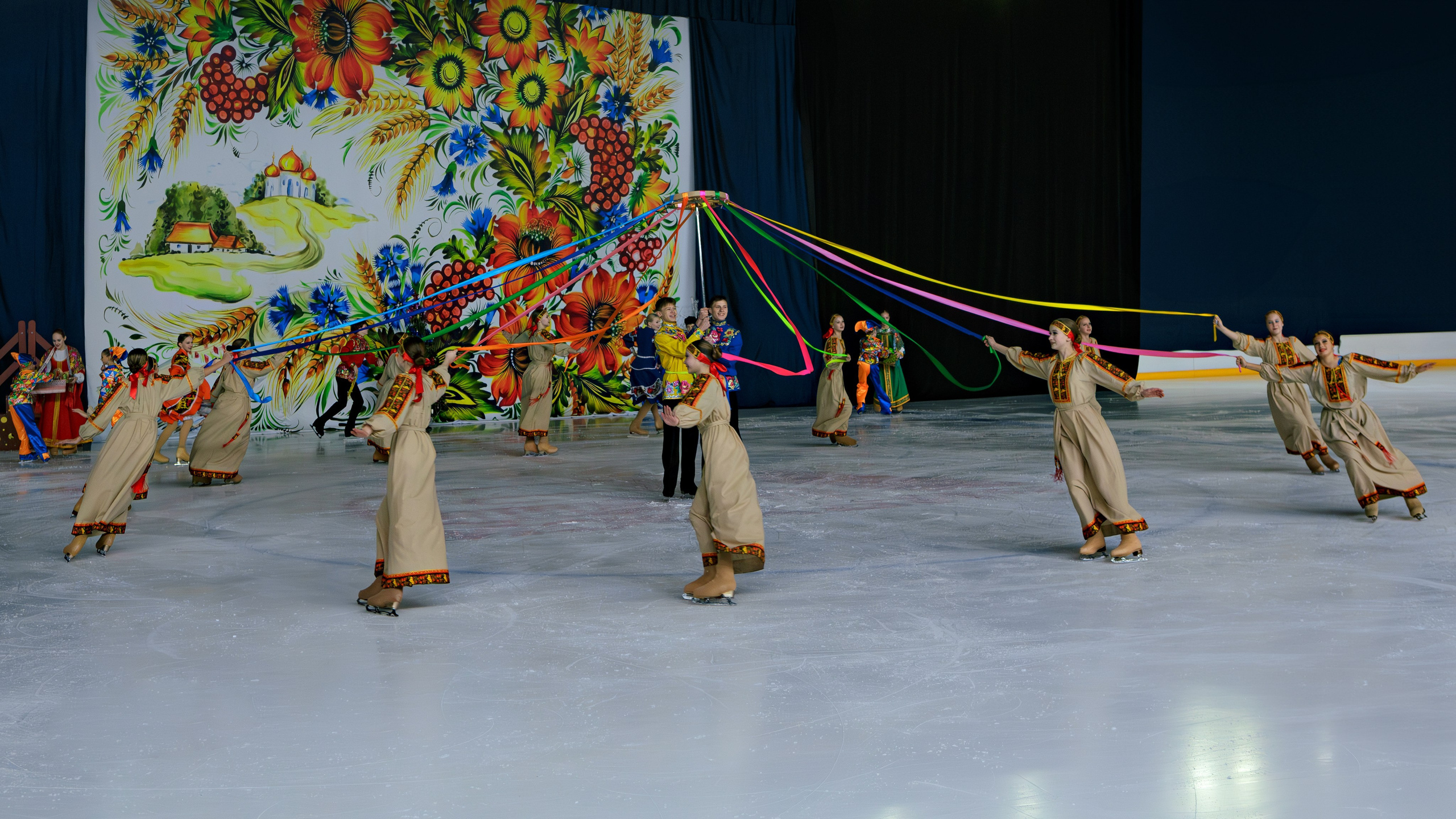Детский театр на льду «АЛЕКО». Выпускные альбомы и школьный фотограф в Подольске, Троицке, Щербинке, Москве и Московской области