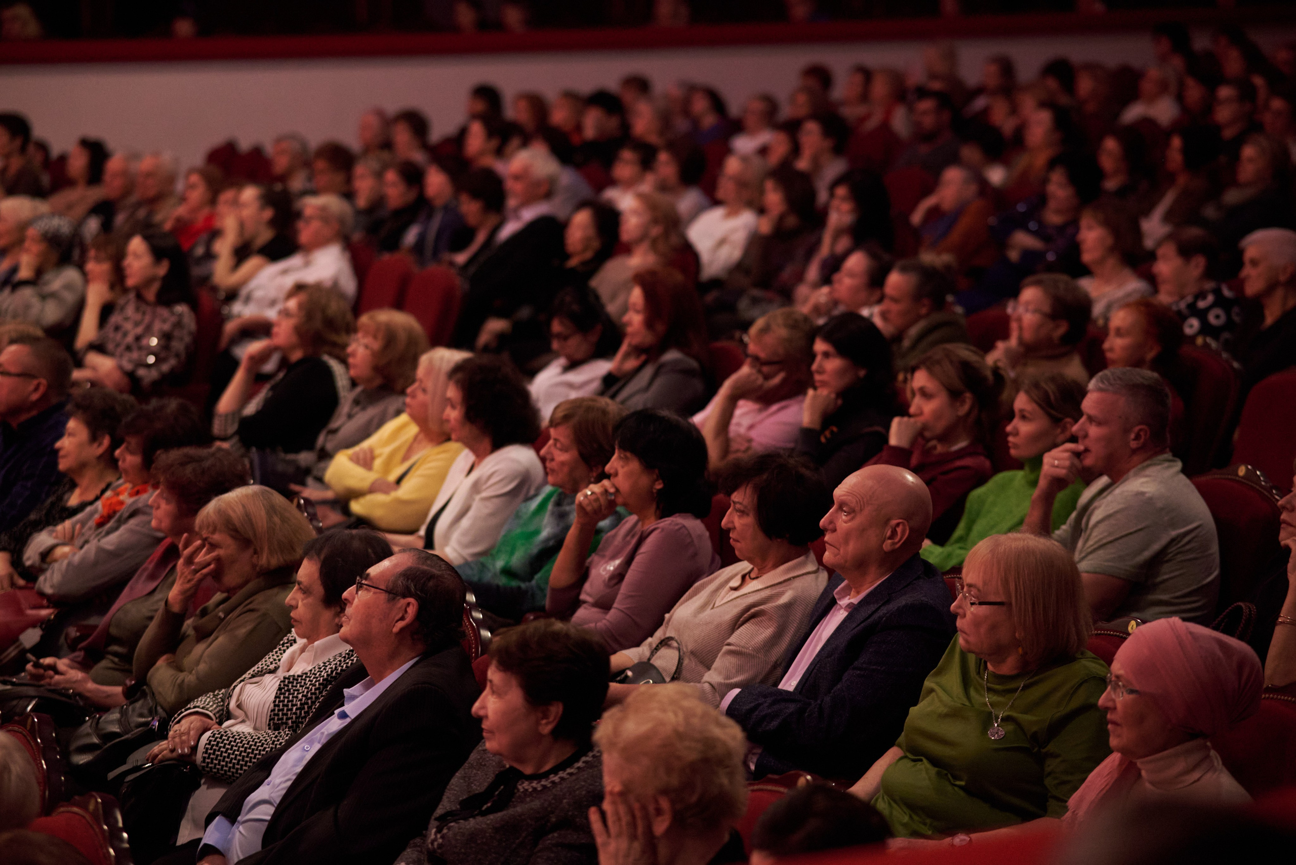 Мой опыт съёмки концерта в театре — репортажный фотограф Данила Золкин