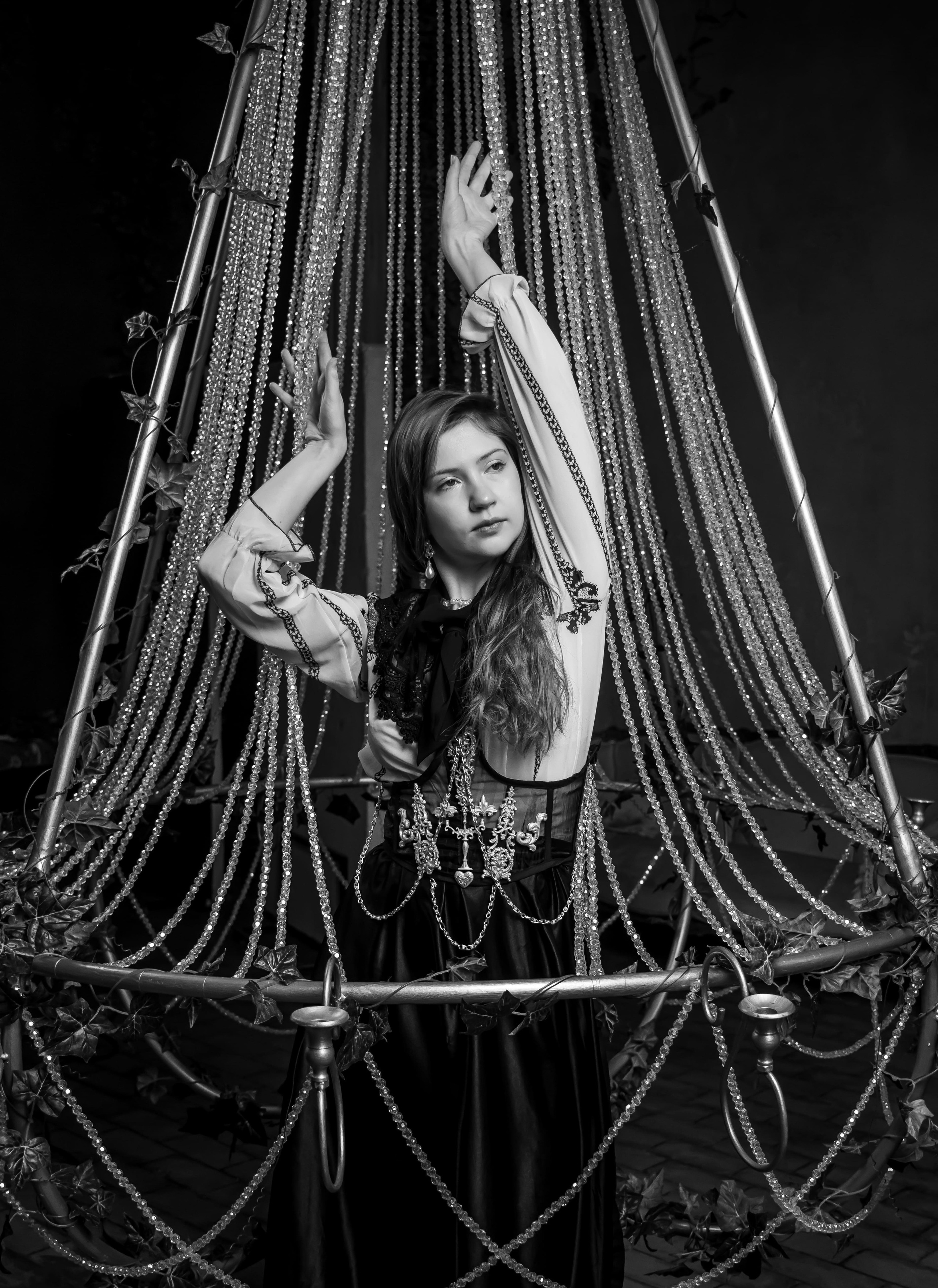 Художественный портрет женщины с декоративными элементами, стиль Ренессанс, фотограф Карасёва Елена