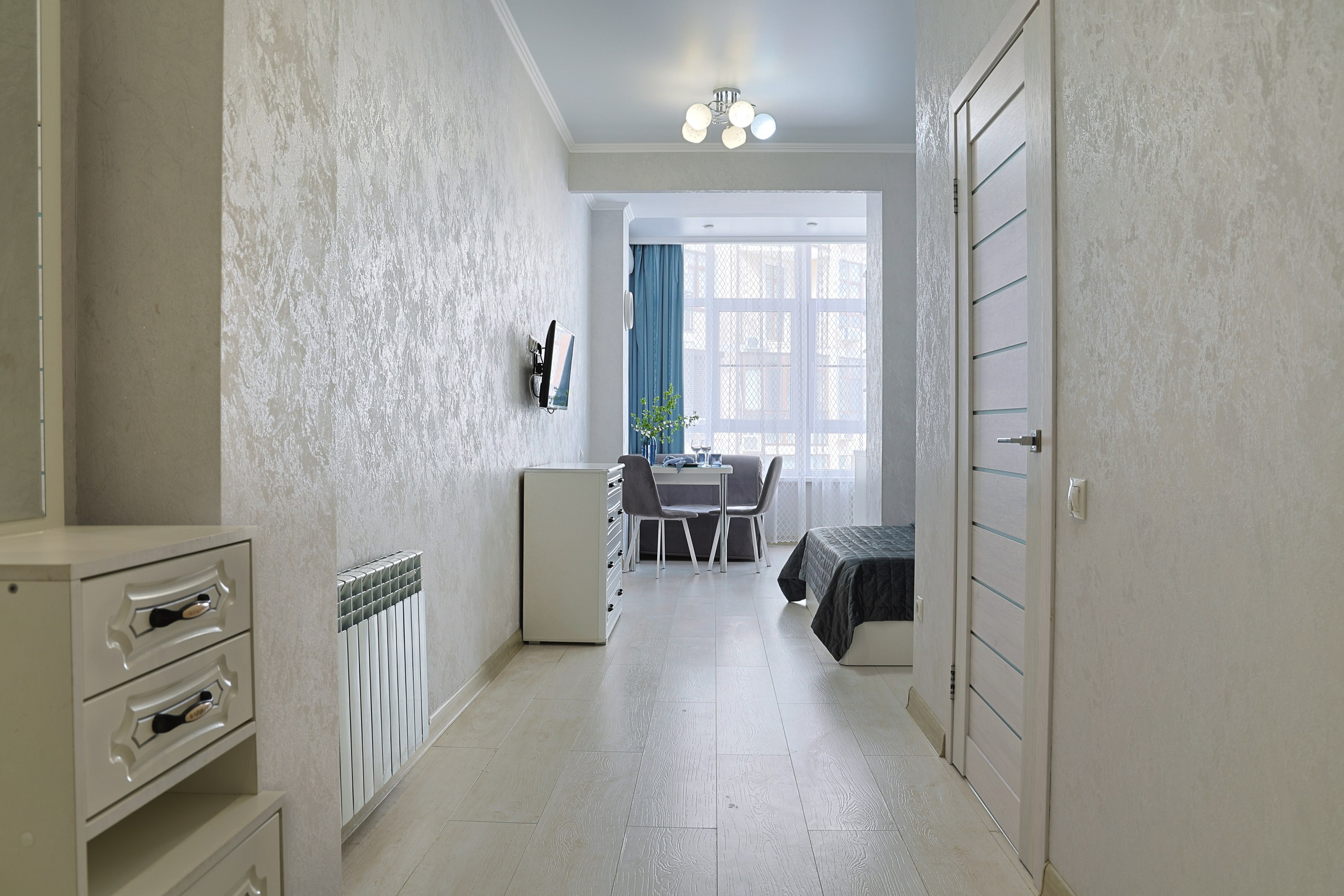 Подготовка к съёмке и фото студии в Геленджике для посуточной аренды. Интерьерная съёмка и подготовка недвижимости к аренде/продаже. Геленджик, Краснодарский край — Юлия Софронова, Art Sea Homes