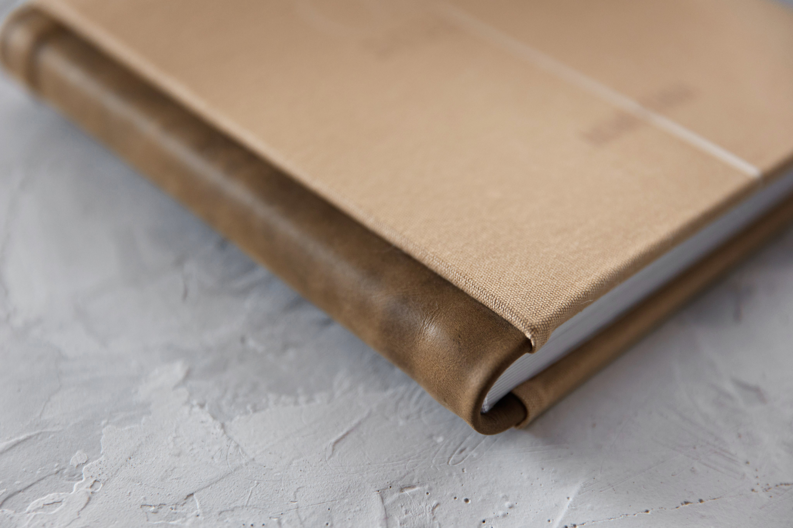 МИКА. Заказать индивидуальную фотокнигу ручной работы