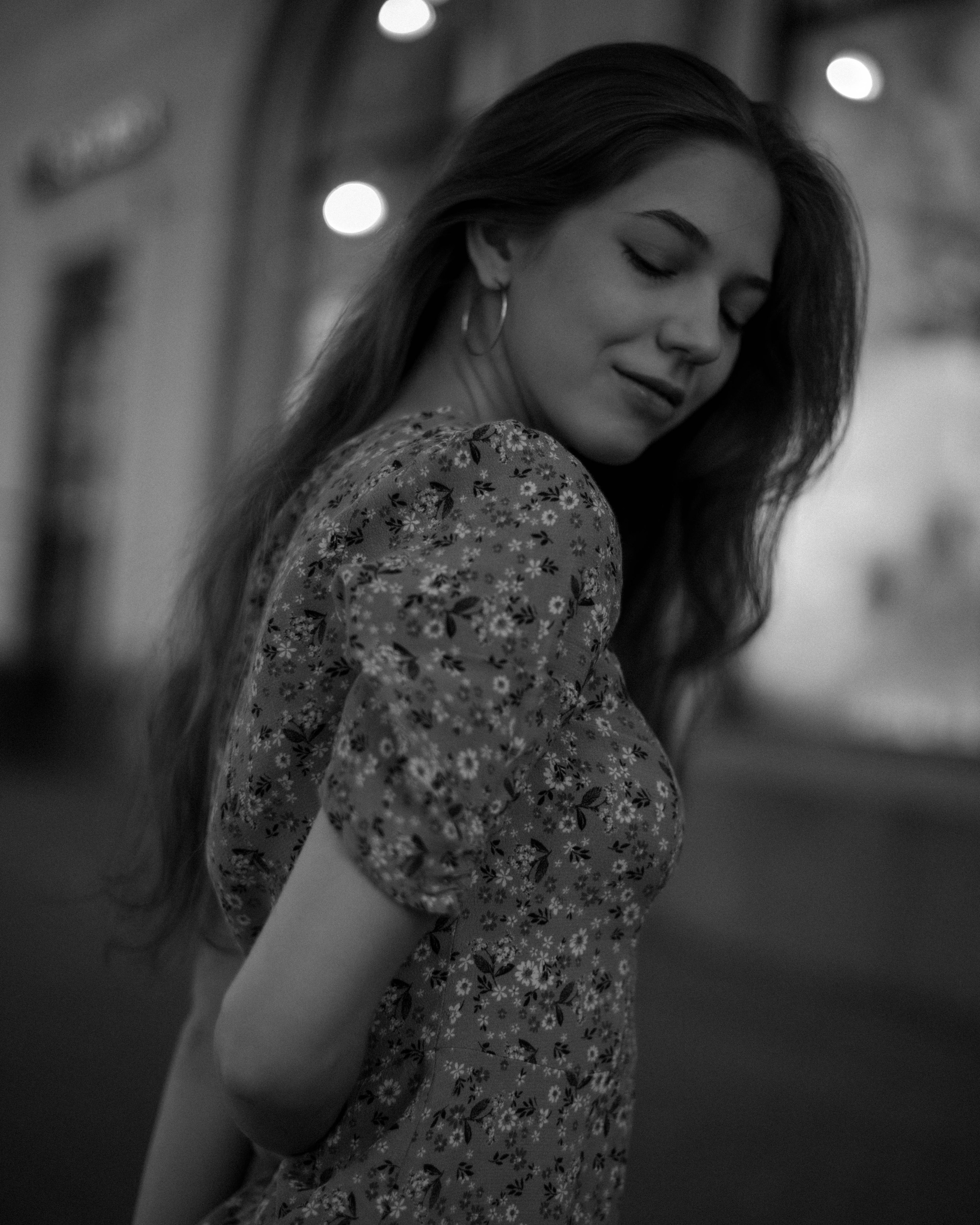 Ася. Женский фотограф. Создатель украшений ручной работы. Модель
