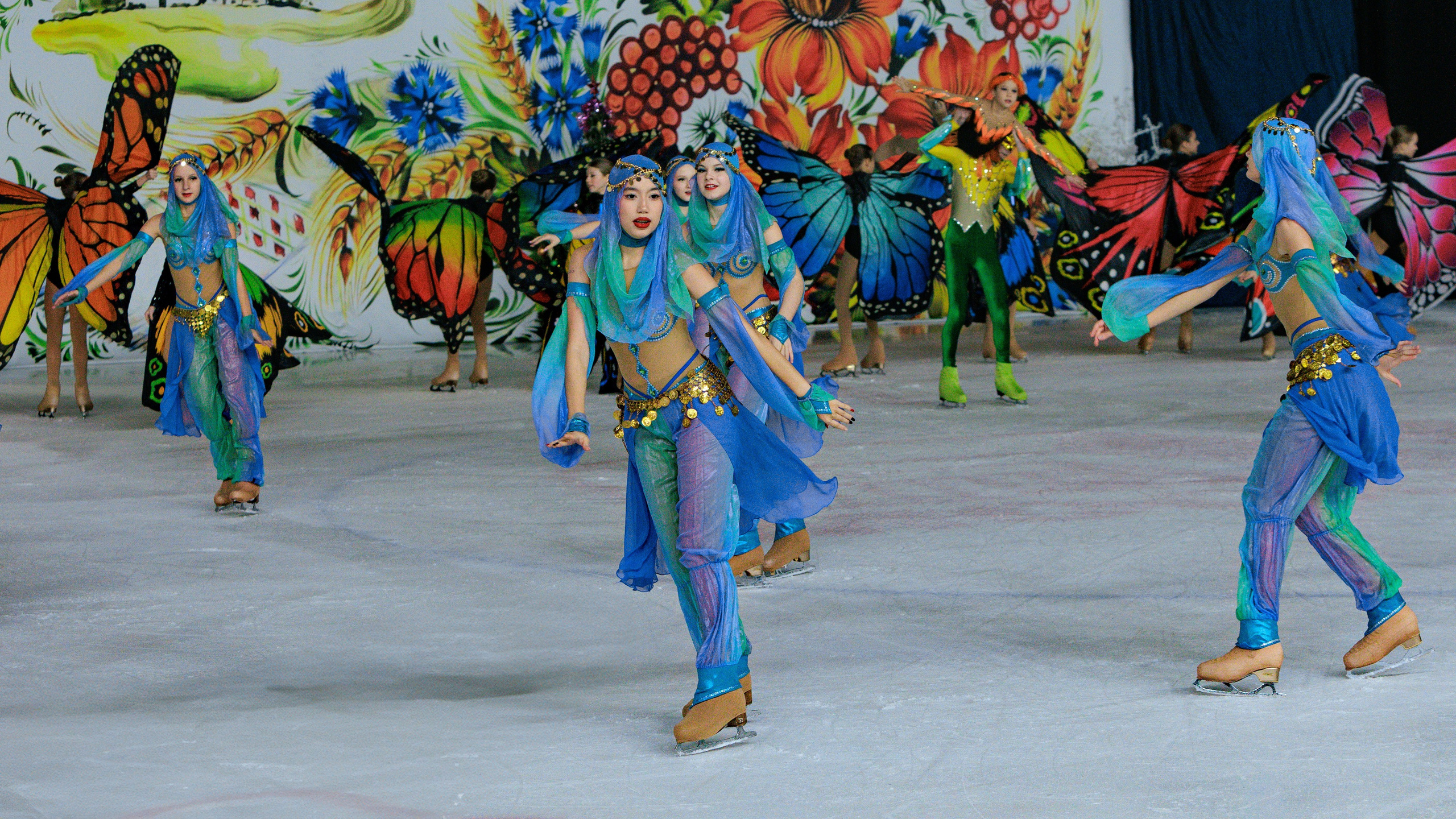 Детский театр на льду «АЛЕКО». Выпускные альбомы и школьный фотограф в Подольске, Троицке, Щербинке, Москве и Московской области