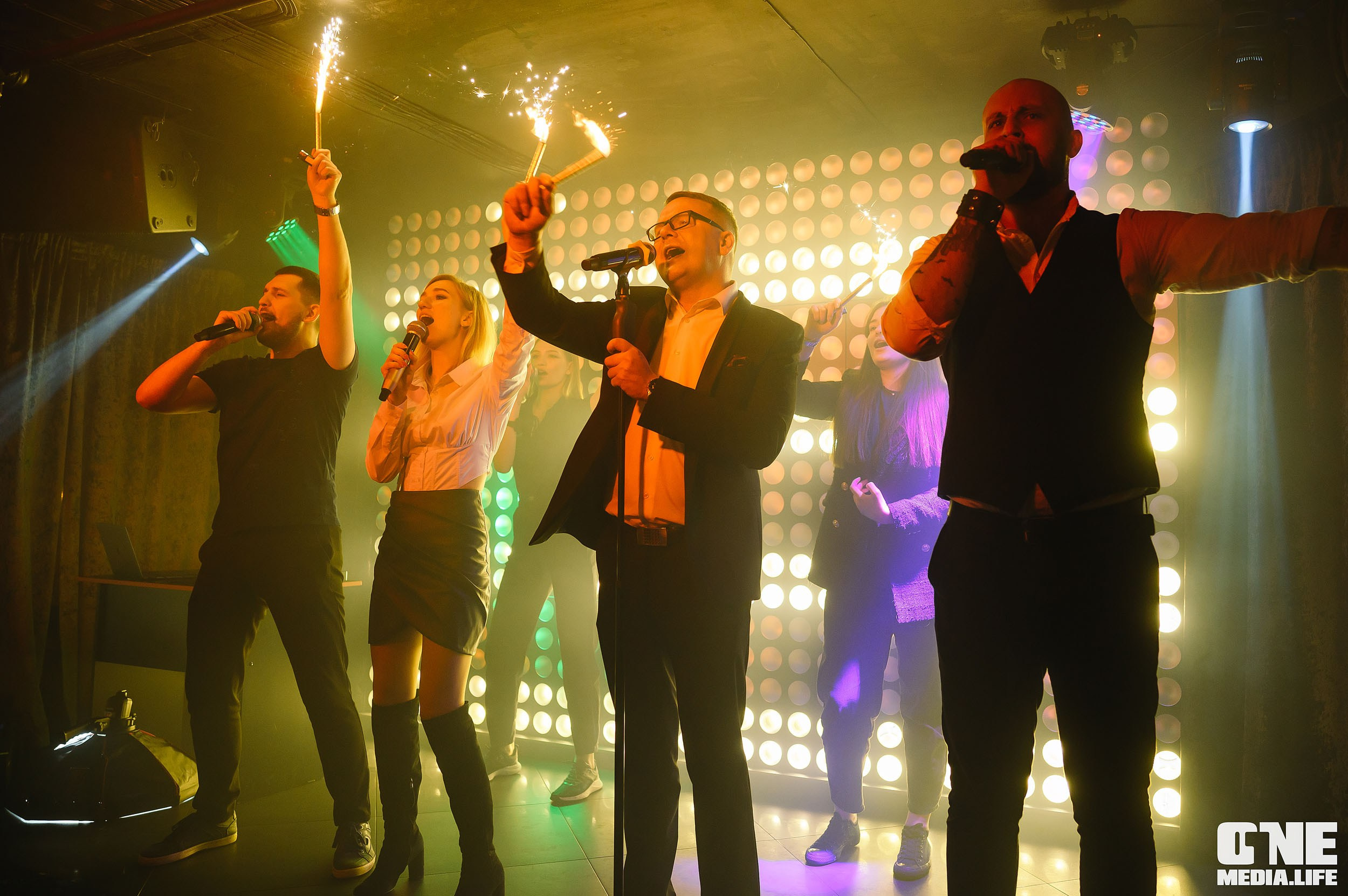 Фотоотчет из караоке-клуба Эйфория. One Media Life: фоторепортажи, фотоотчеты с мероприятий и заведений