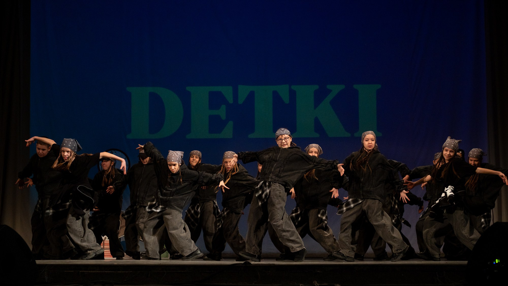 Отчетный концерт танцевального коллектива «Детки». Репортажный фотограф в Казани Павел Серпокрылов