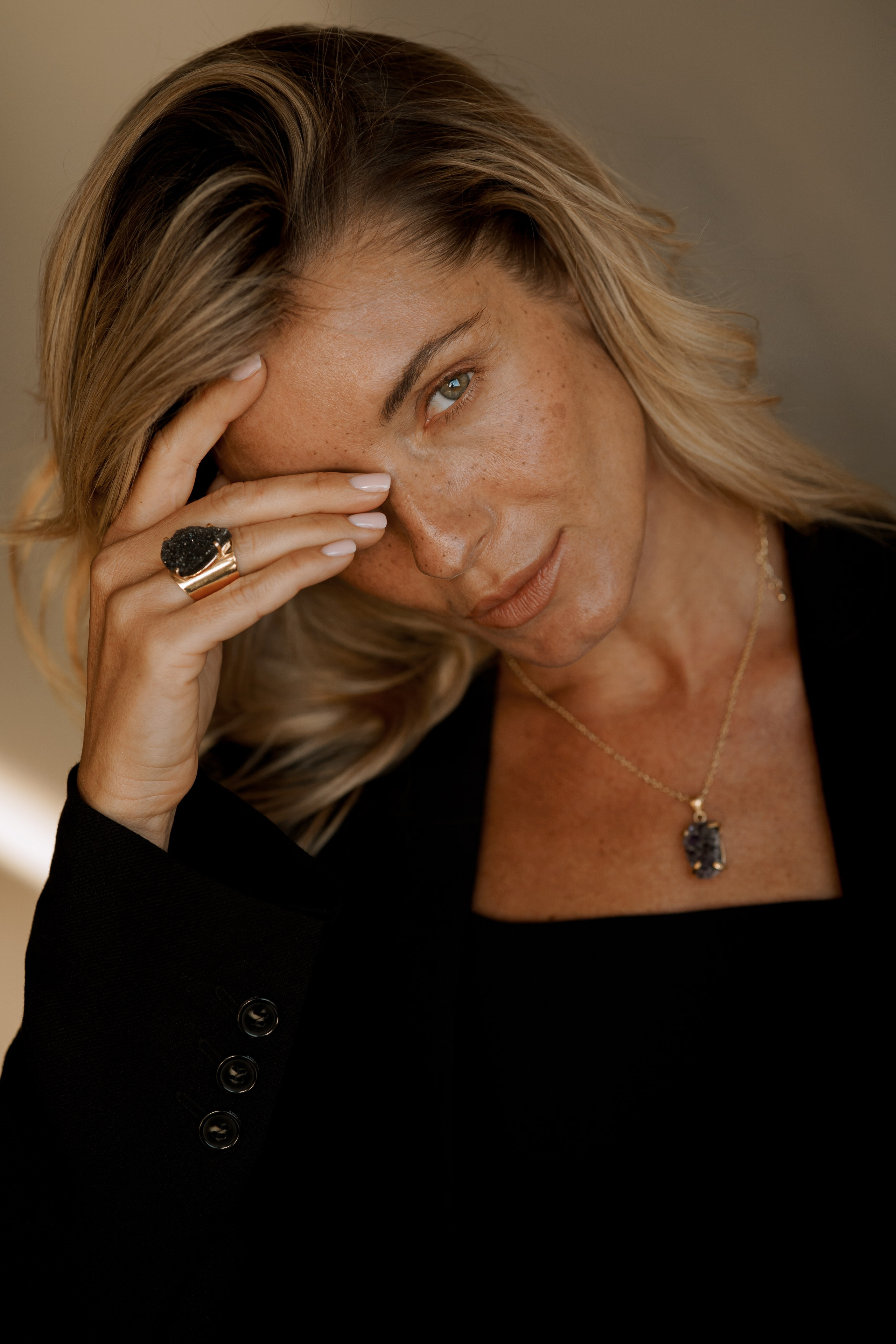 Съемка для бренда украшений СПБ. Чувственный фотограф в Санкт-Петербурге Пятнова Ксения